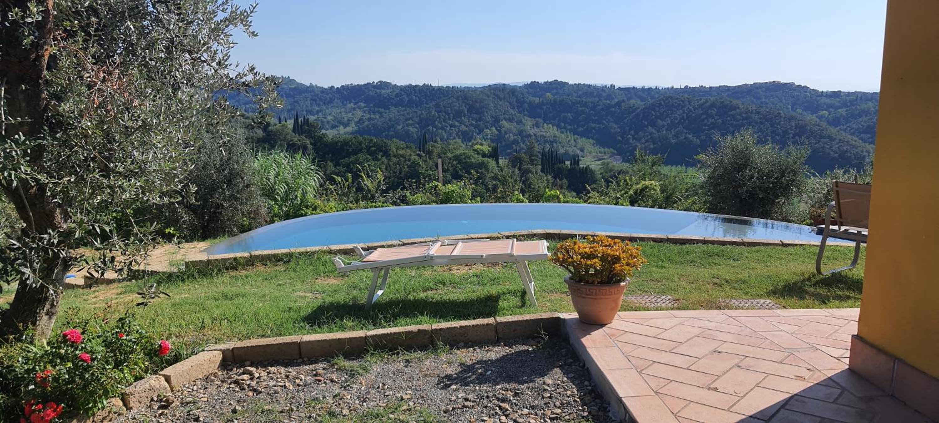 Villa in campagna Costa al Bagno view 3