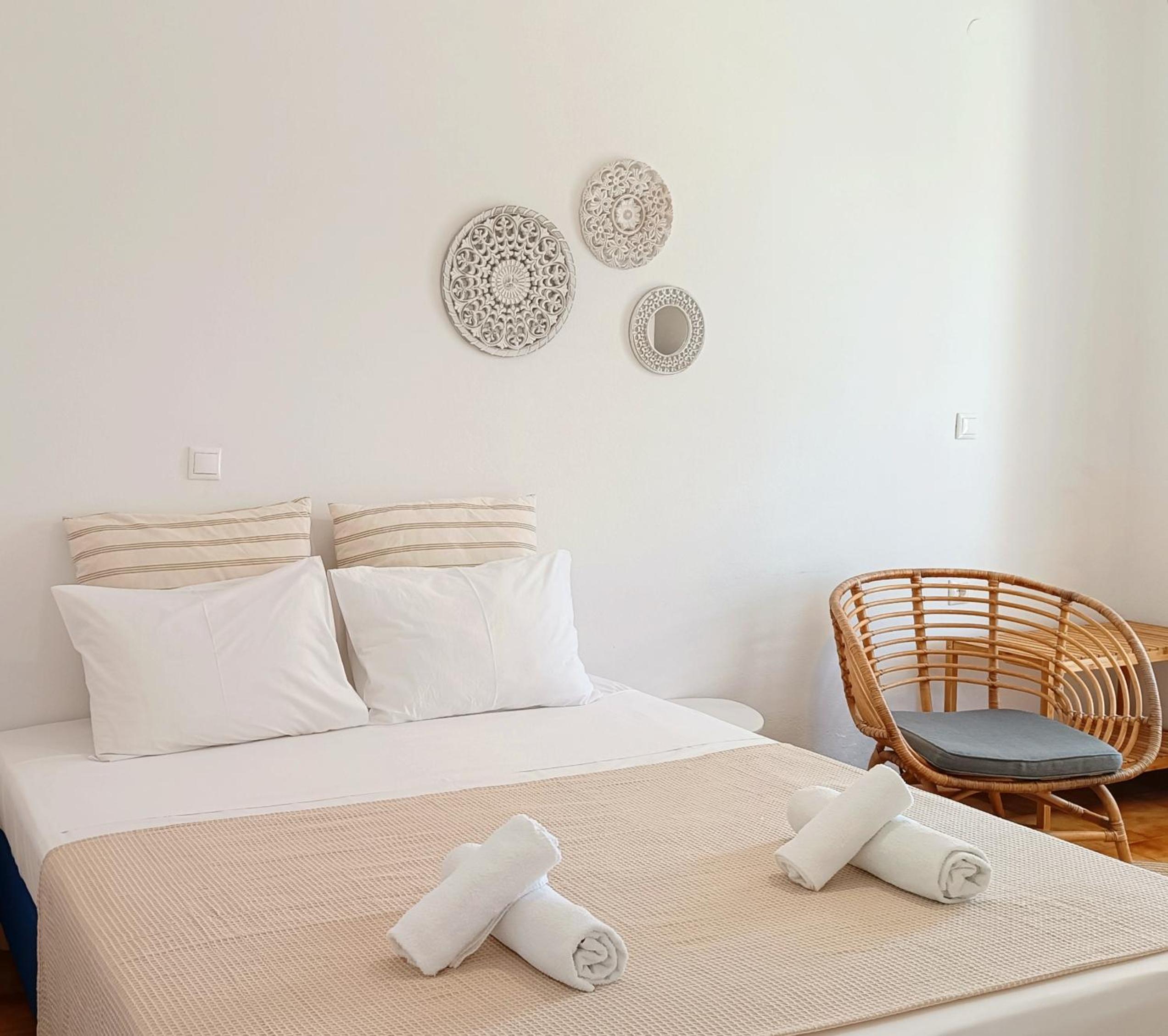 Apanema Paros