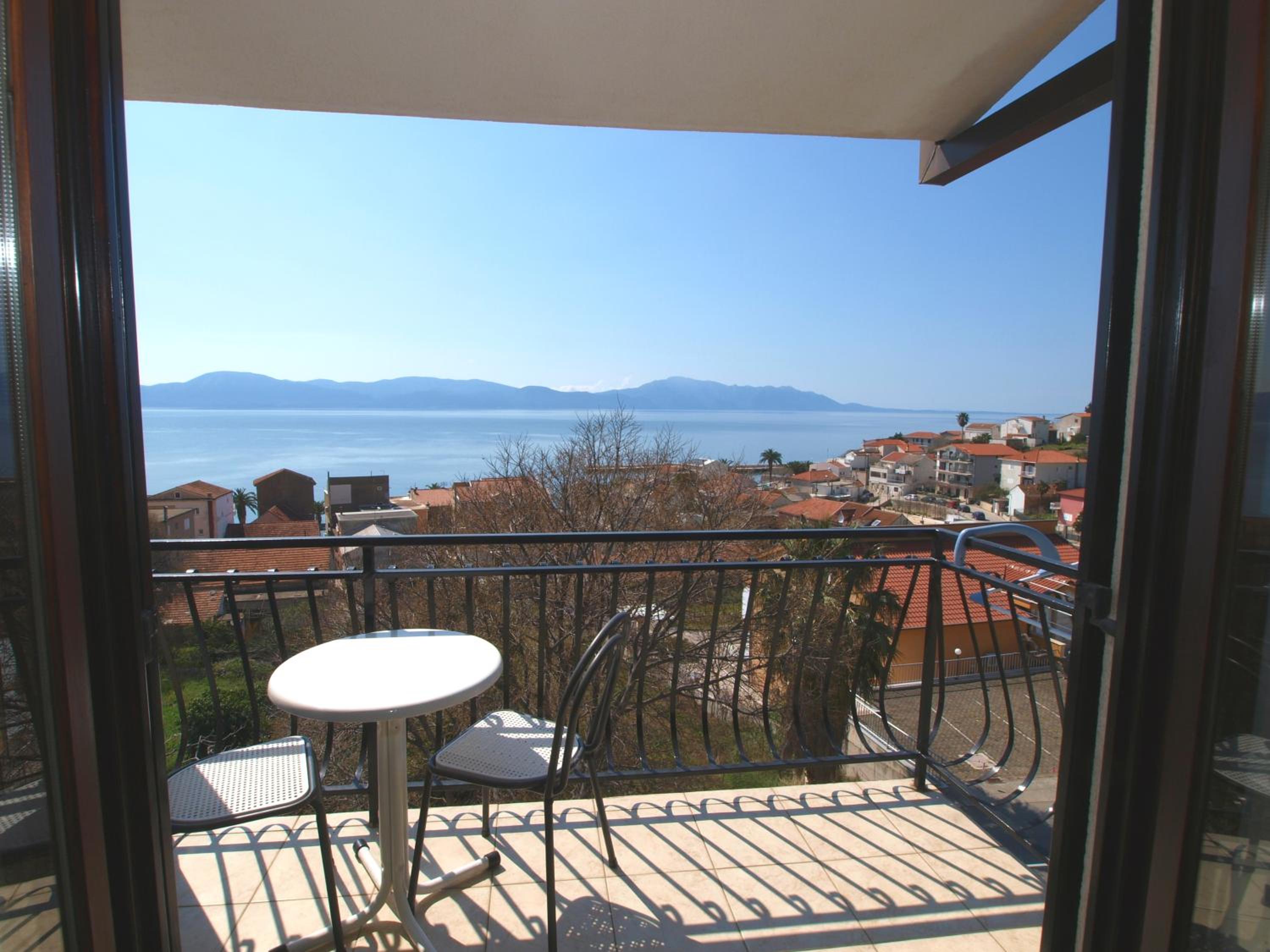 Apartmani Korljan view 2