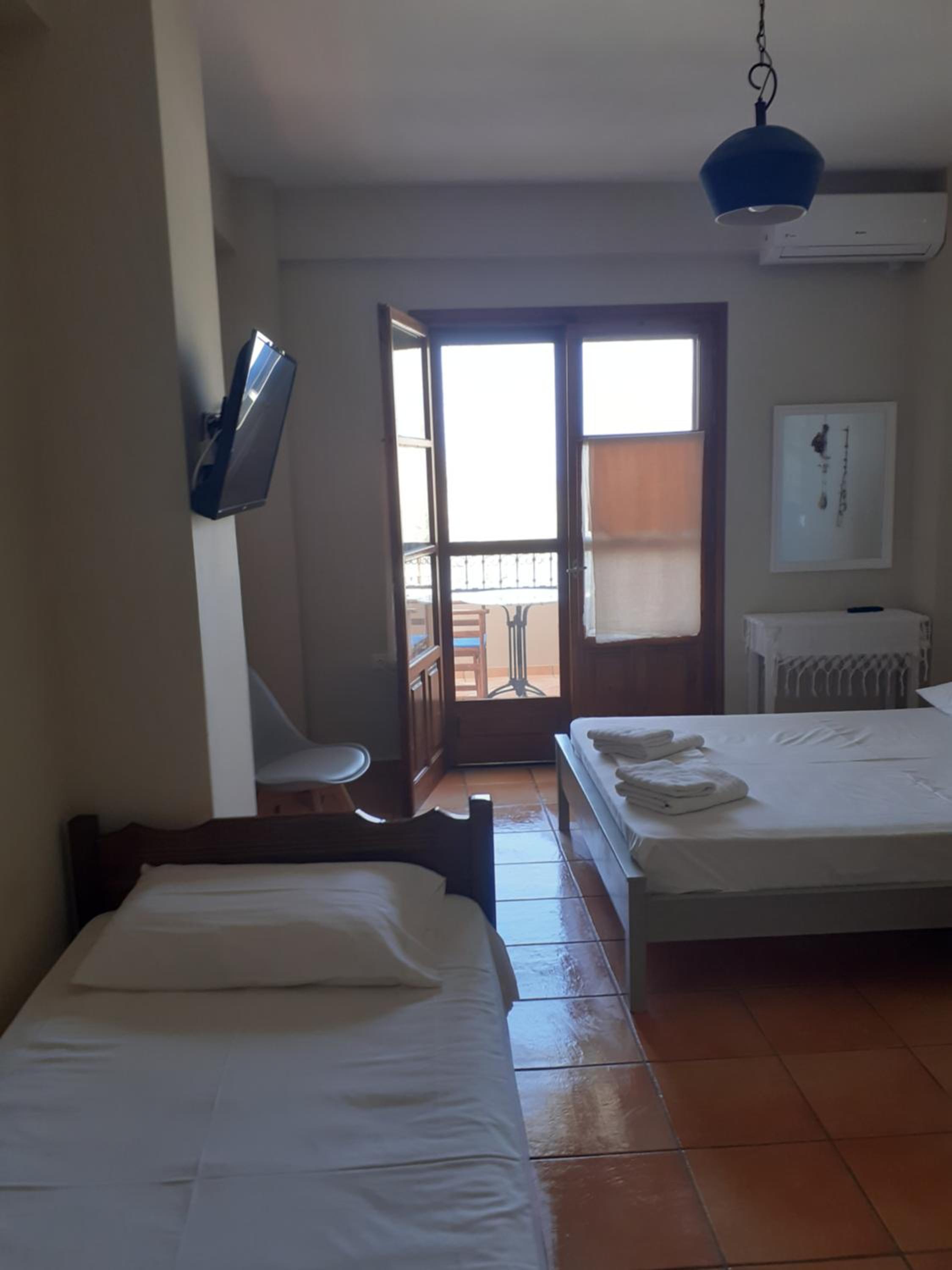 Kritikos Rooms