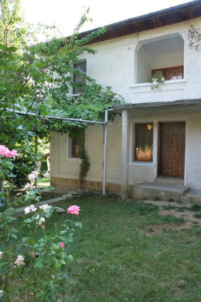 Lazarovata House