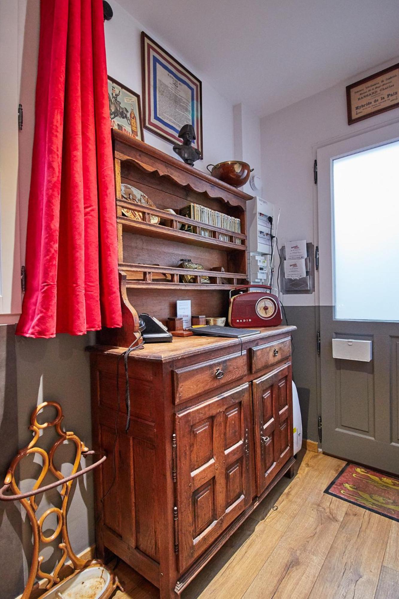 La Plus Petite Maison De France