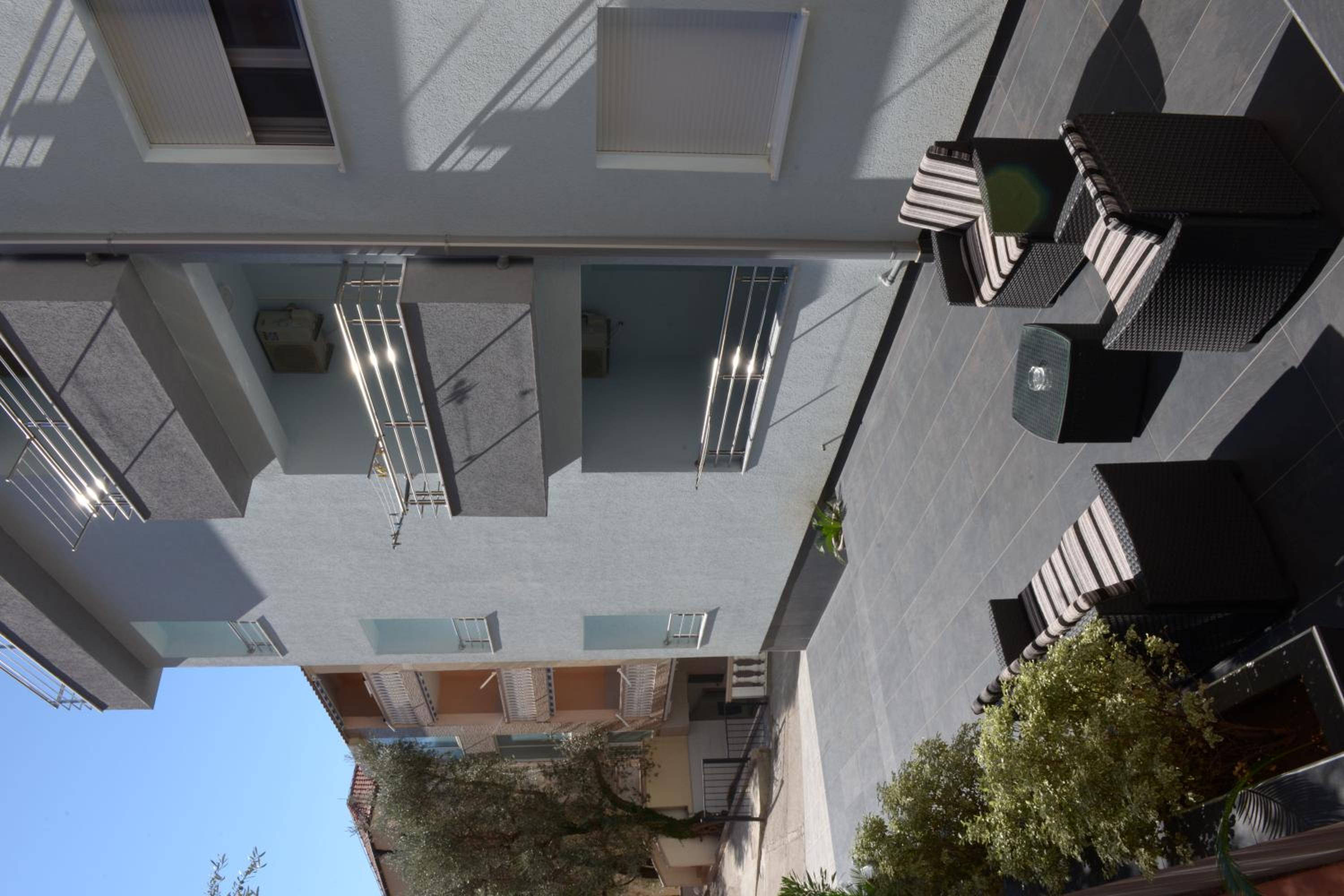 Apartmani Barović Bečići view 2