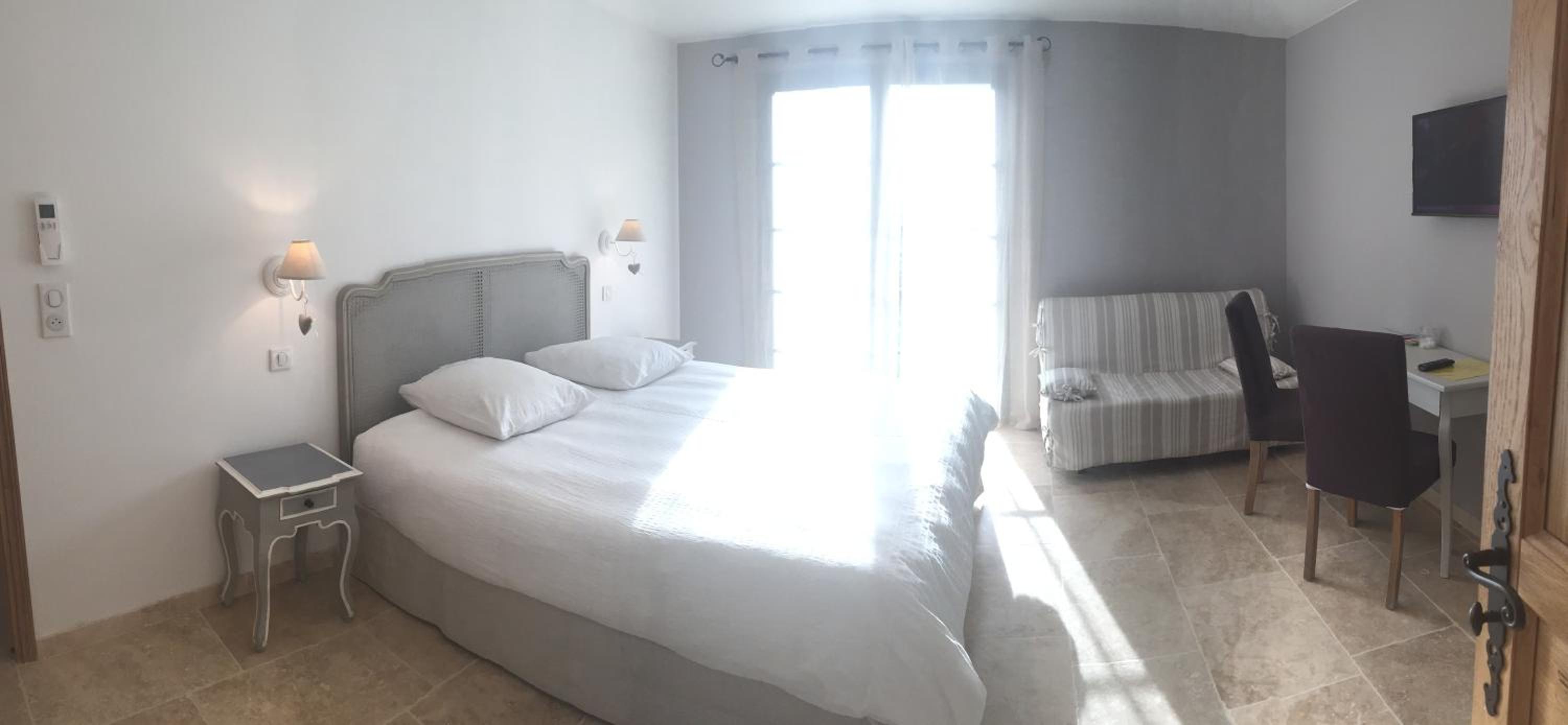 Etoile De Saint Paul
