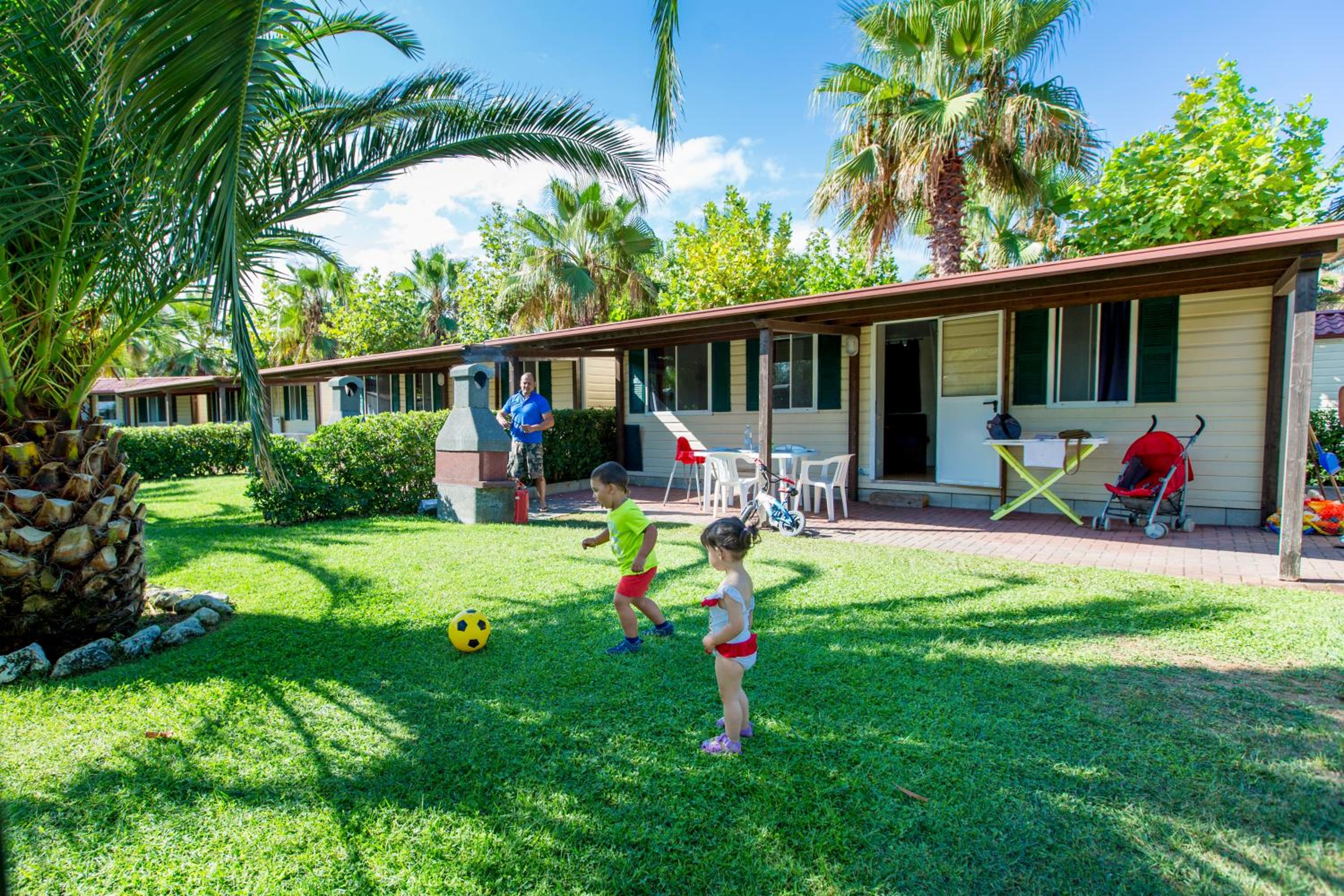 Village Lake Placid