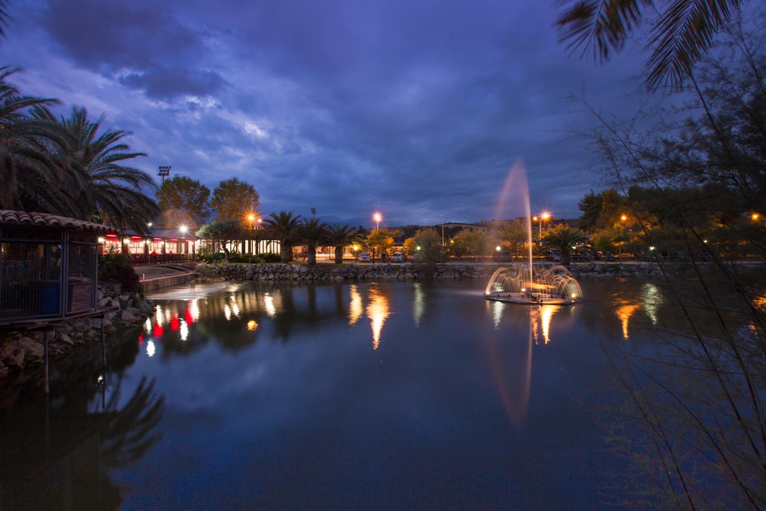 Village Lake Placid