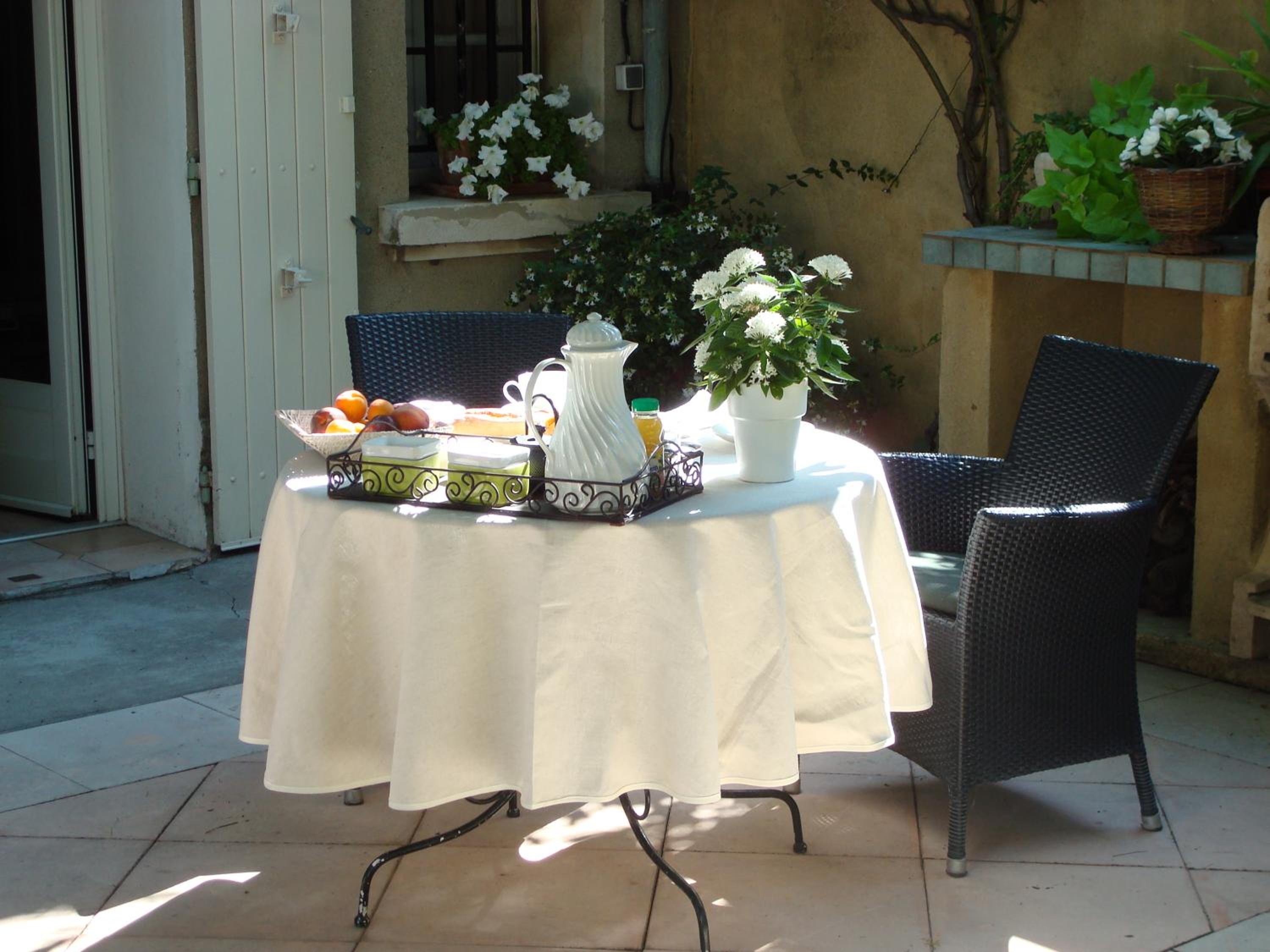 Arles les Alyscamps
