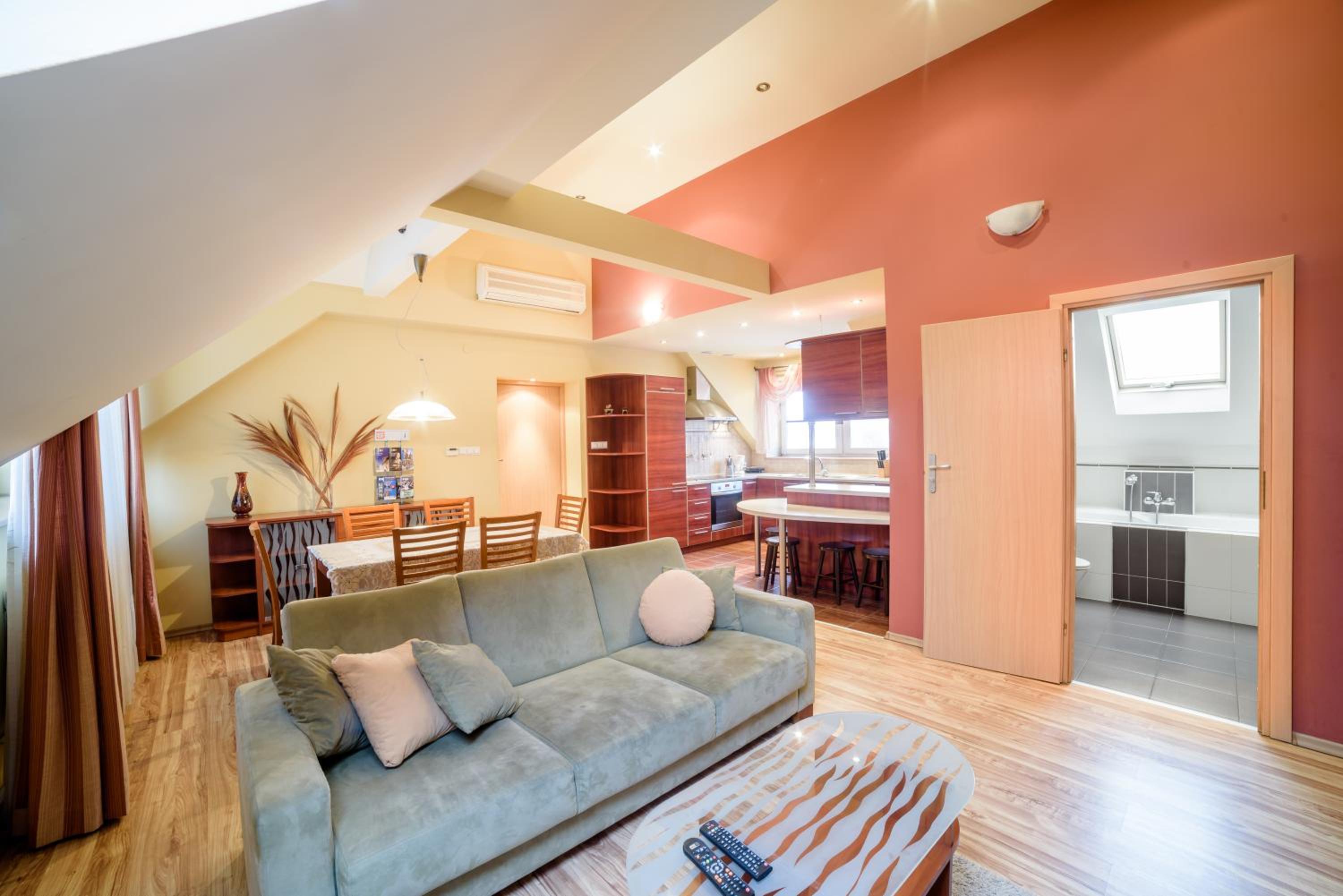Park Apartment view 3