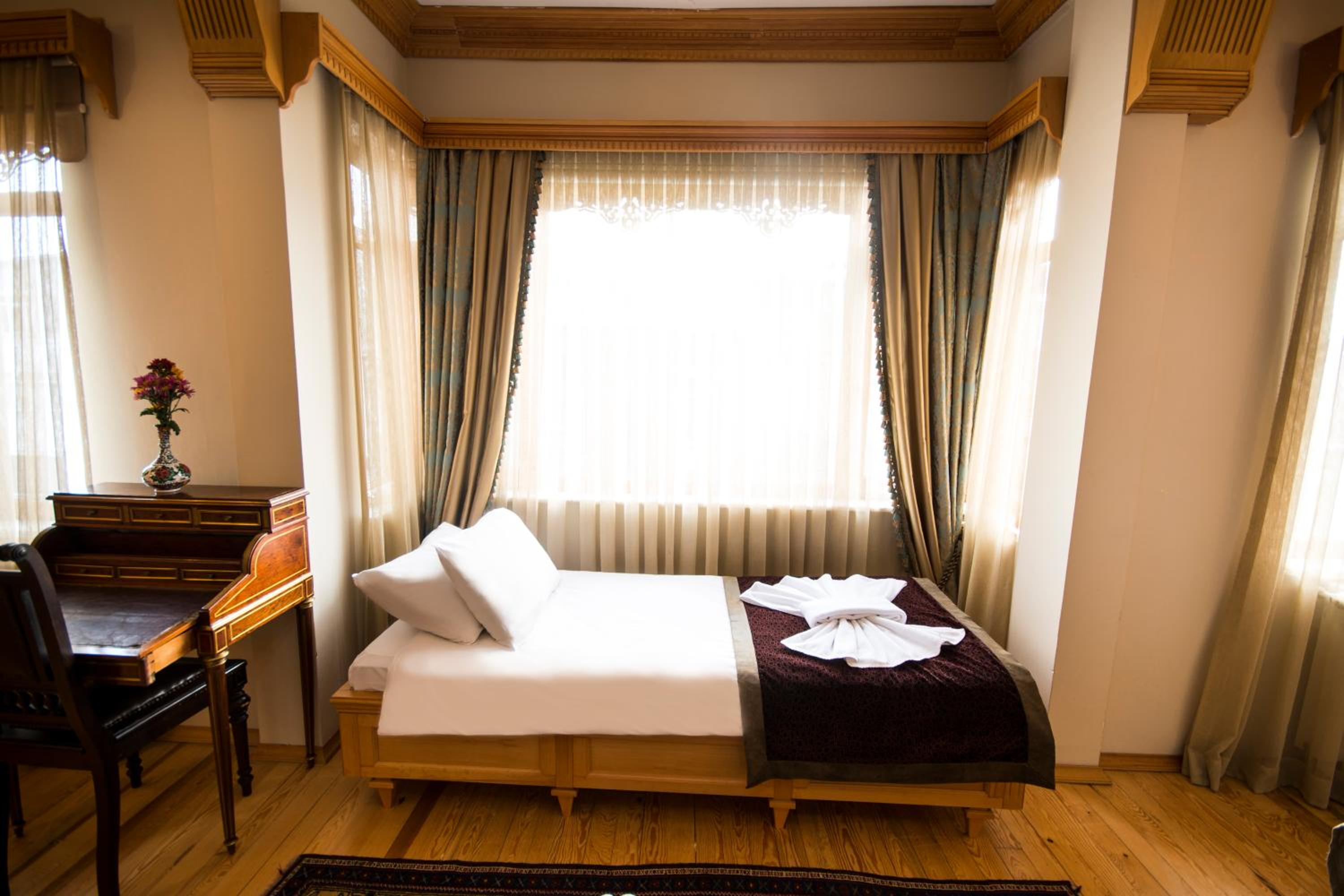 Sultan Corner Suites - Image 13