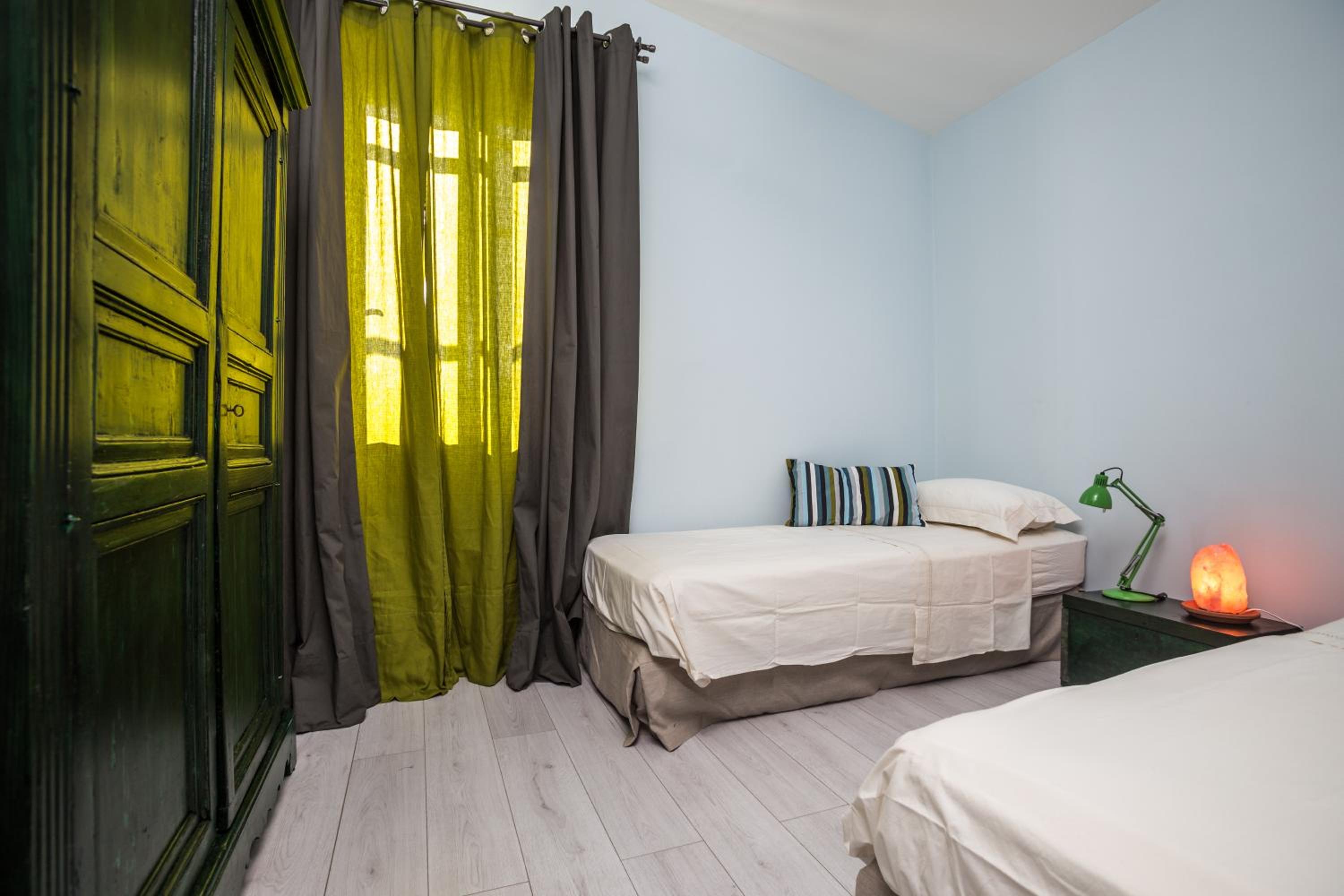 GGHH House Hotel