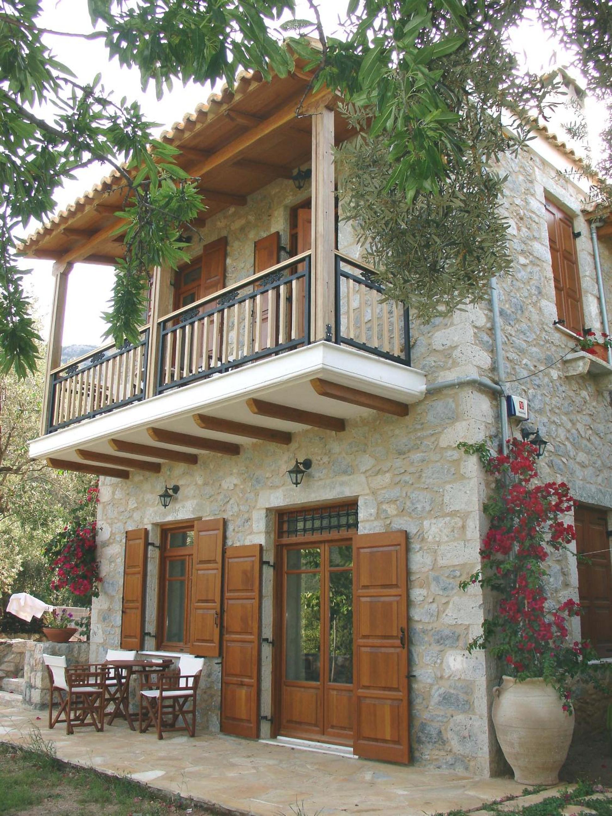 Homeberry, Traditional Stone House in Tiros