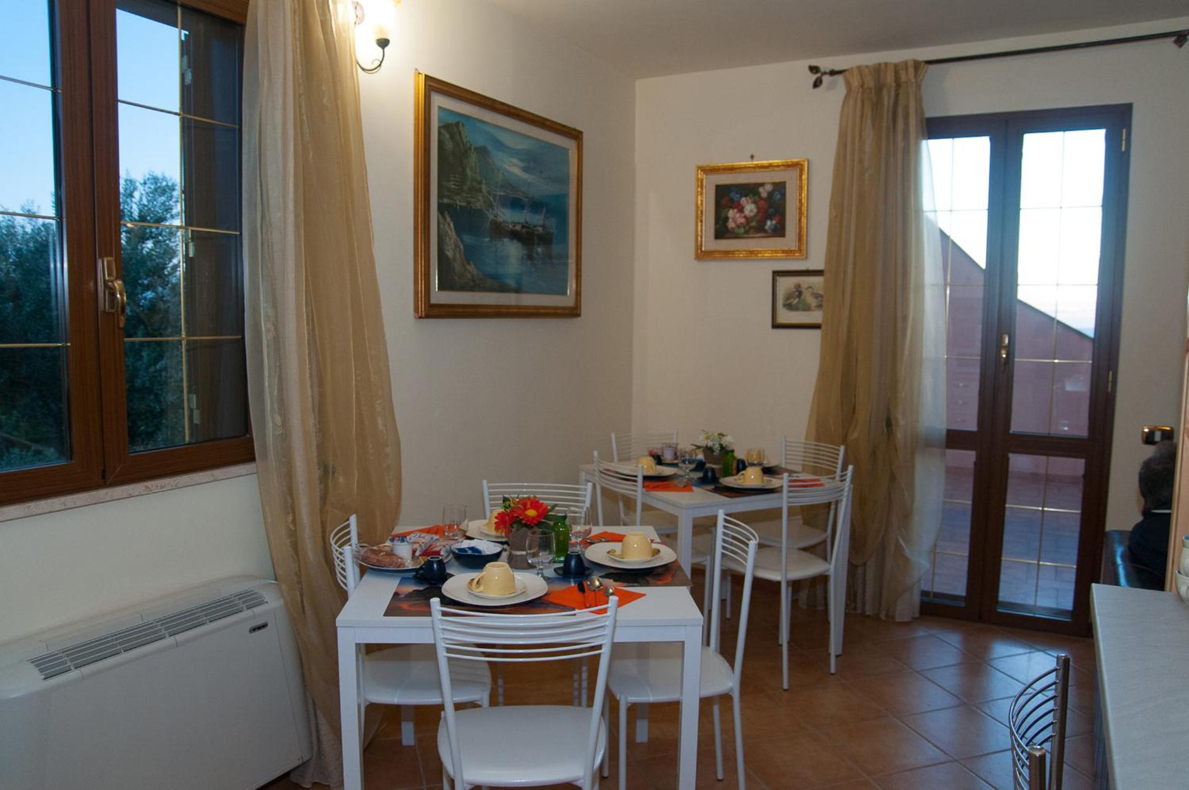 Photo 33