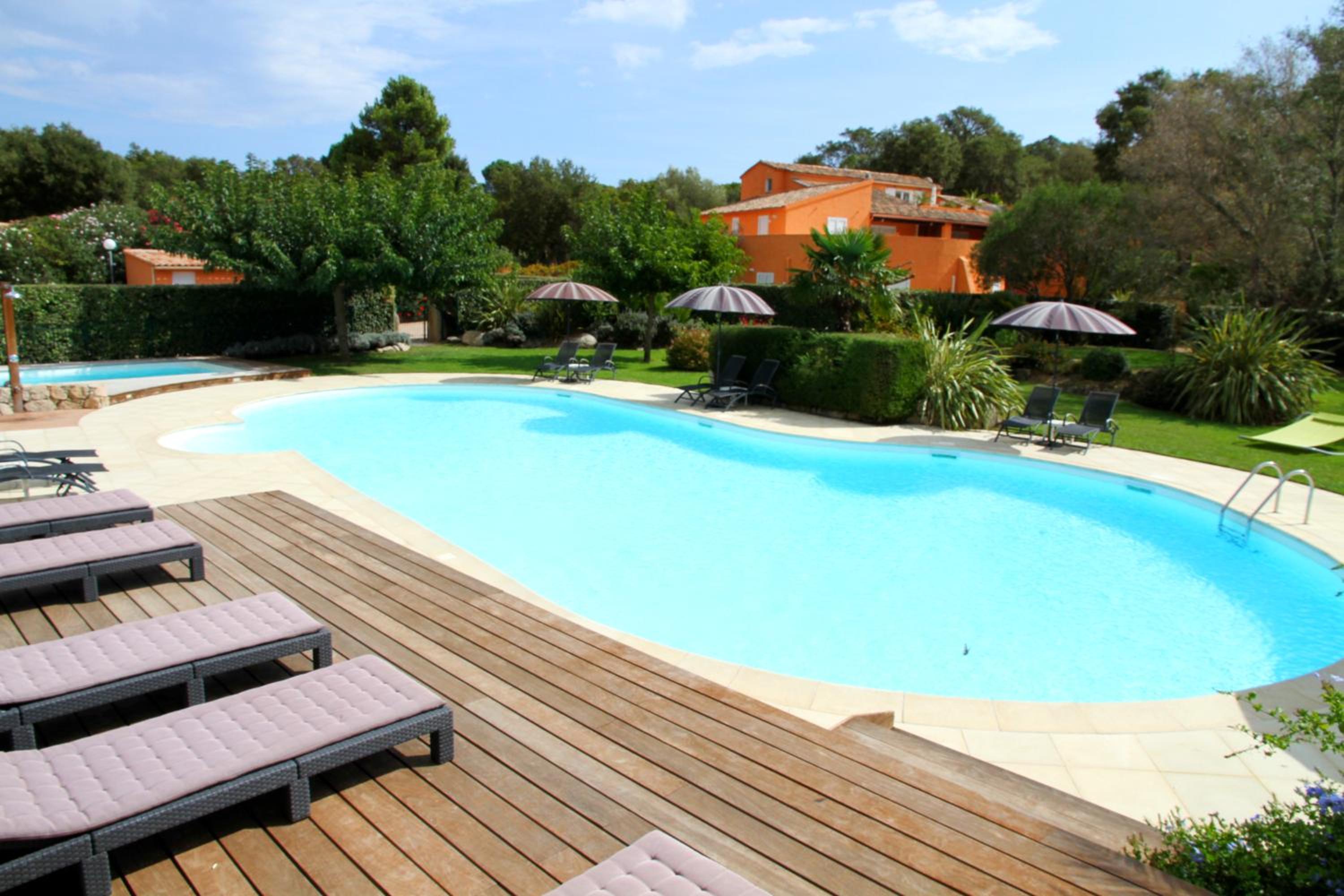 Residence Les Jardins de Sainte-Lucie "Piscine chauffée" view 3