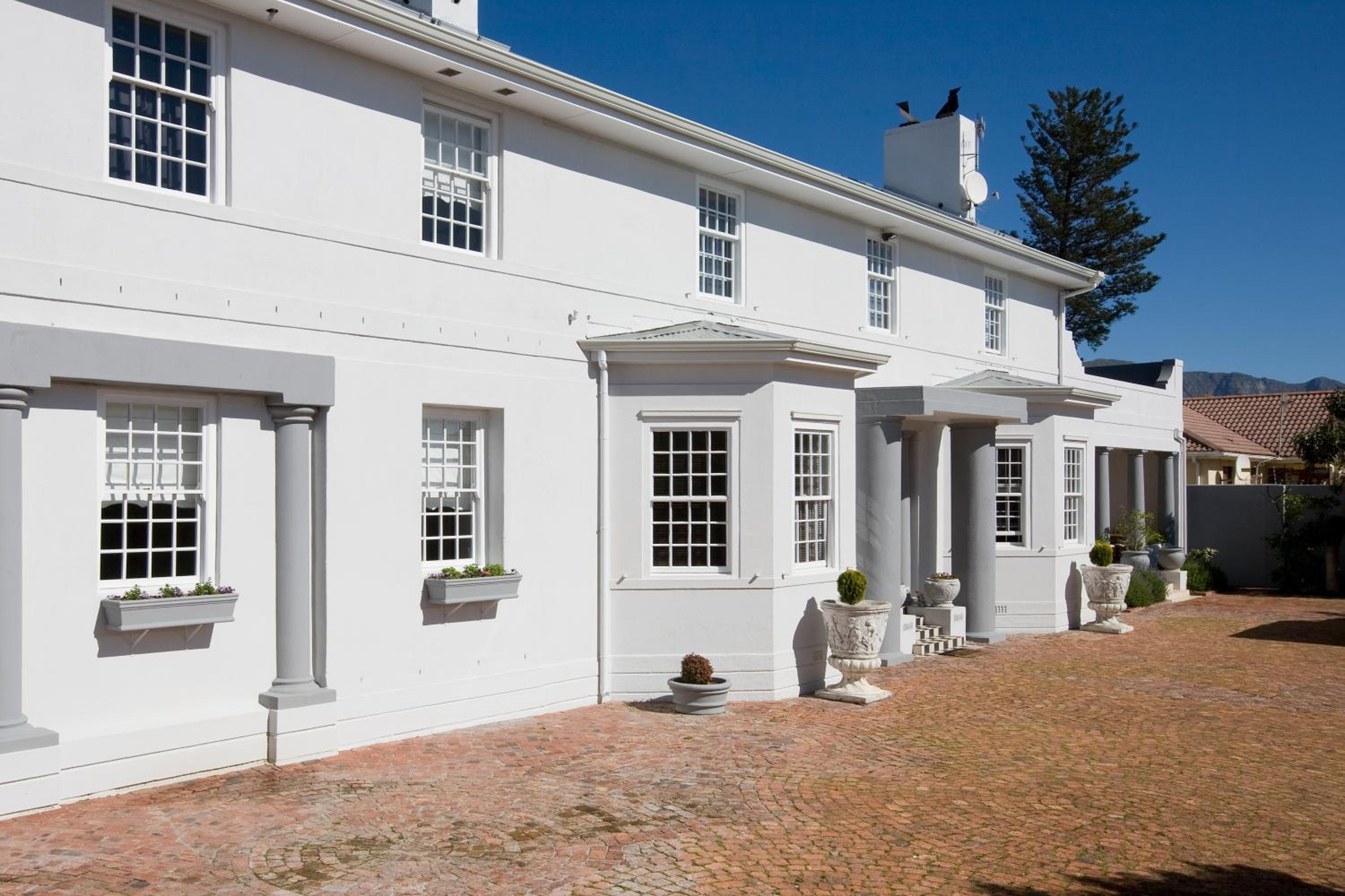 Capeblue Manor House