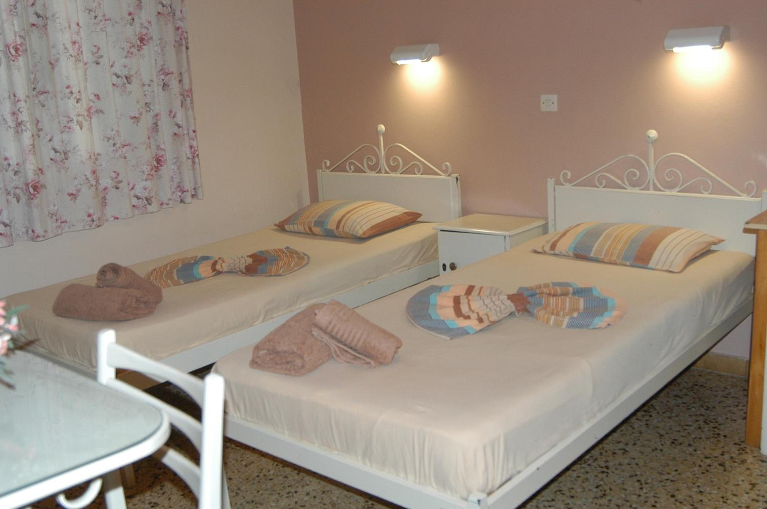 Marina rooms