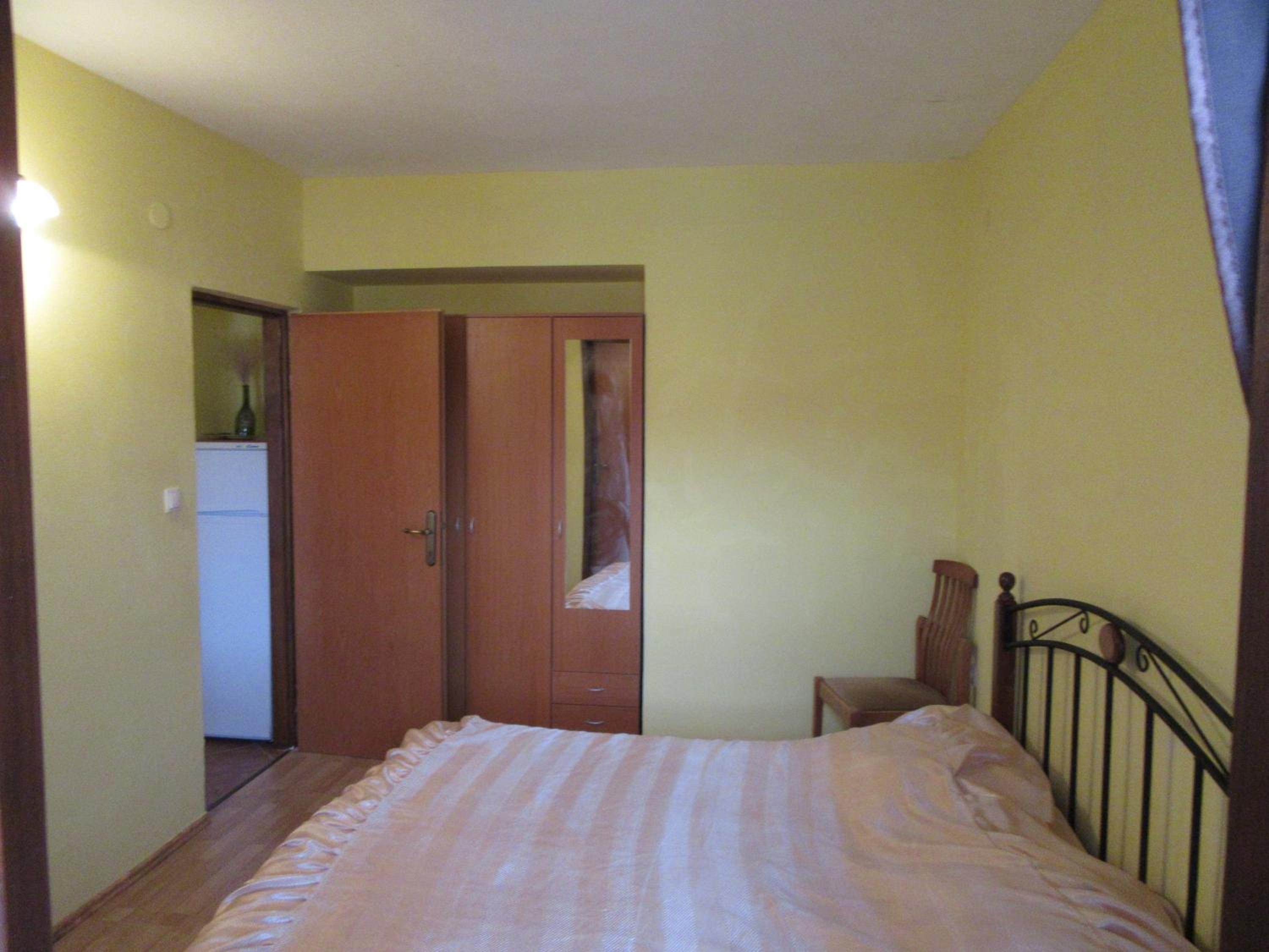 Photo 52