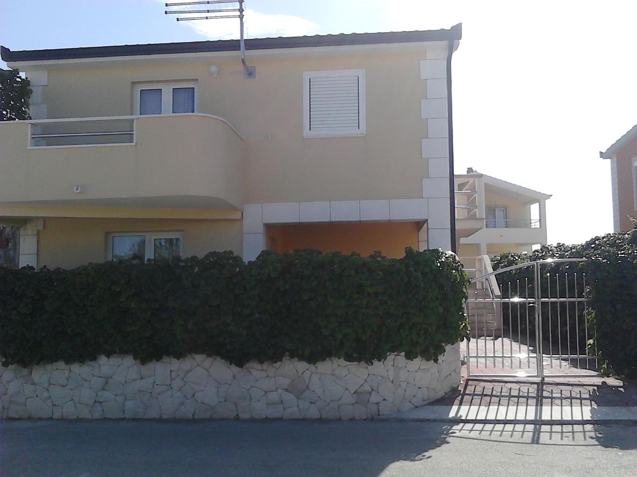 Photo 48