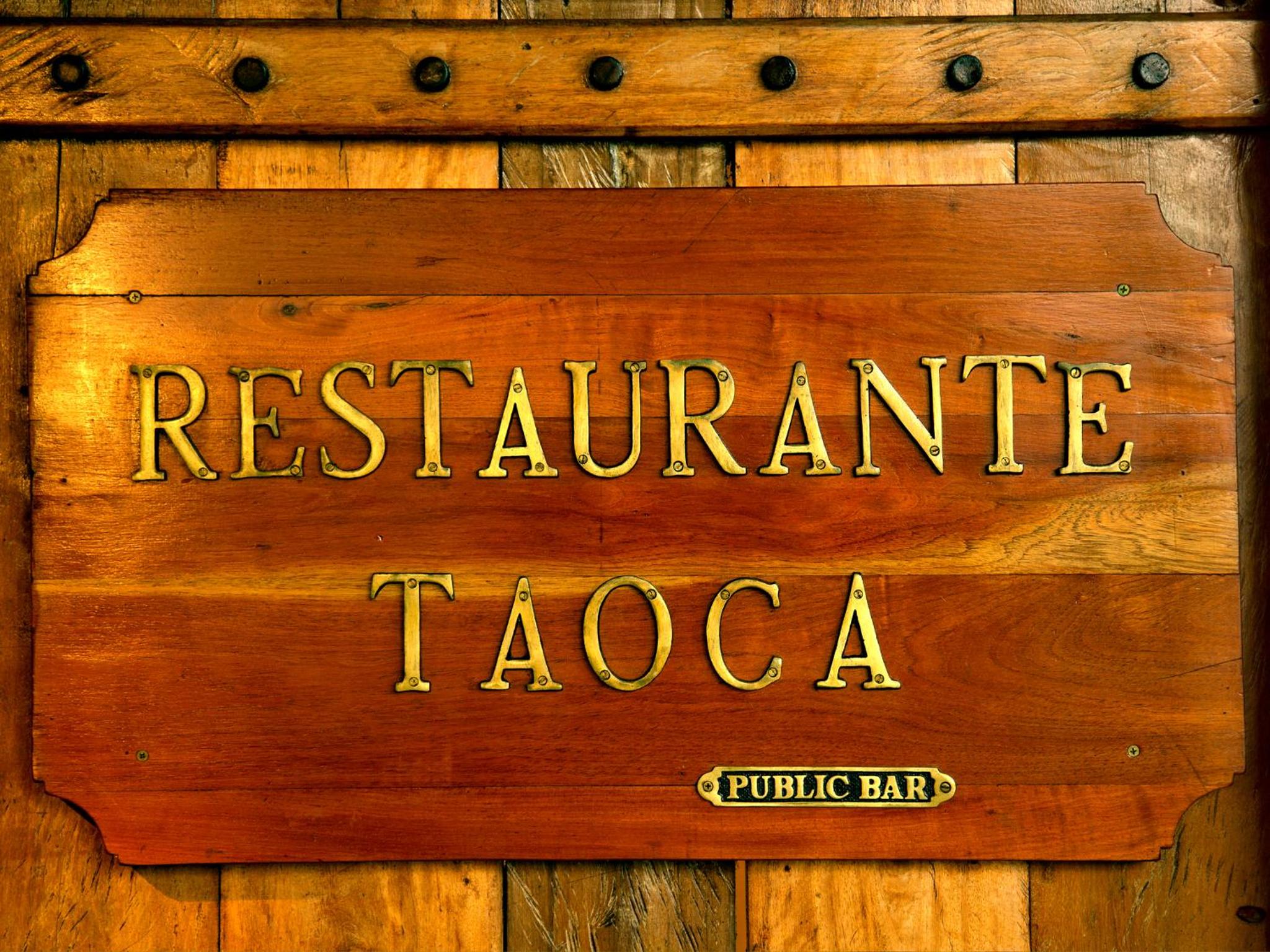 restaurant