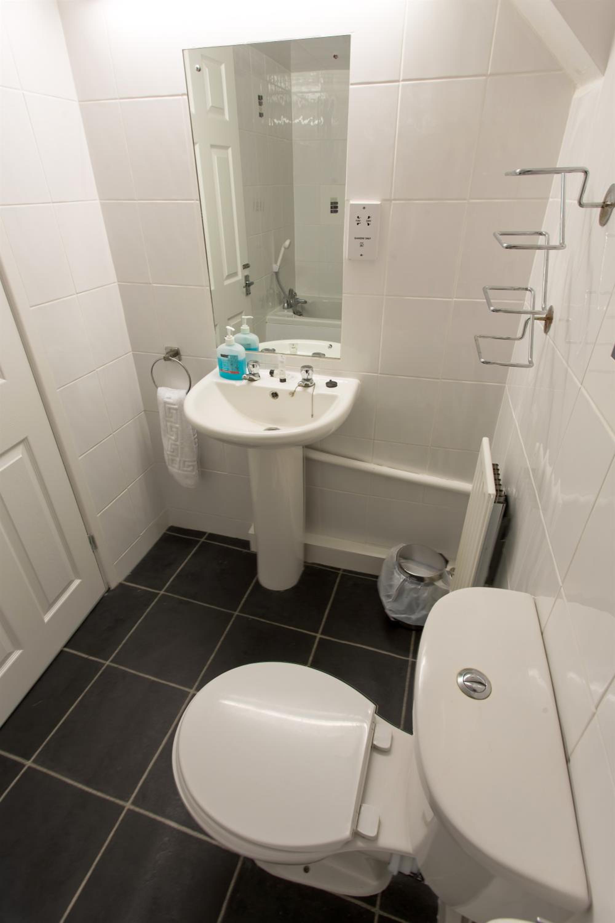 Hartlepool Vacations - Trinity Guest House - Property Image 24