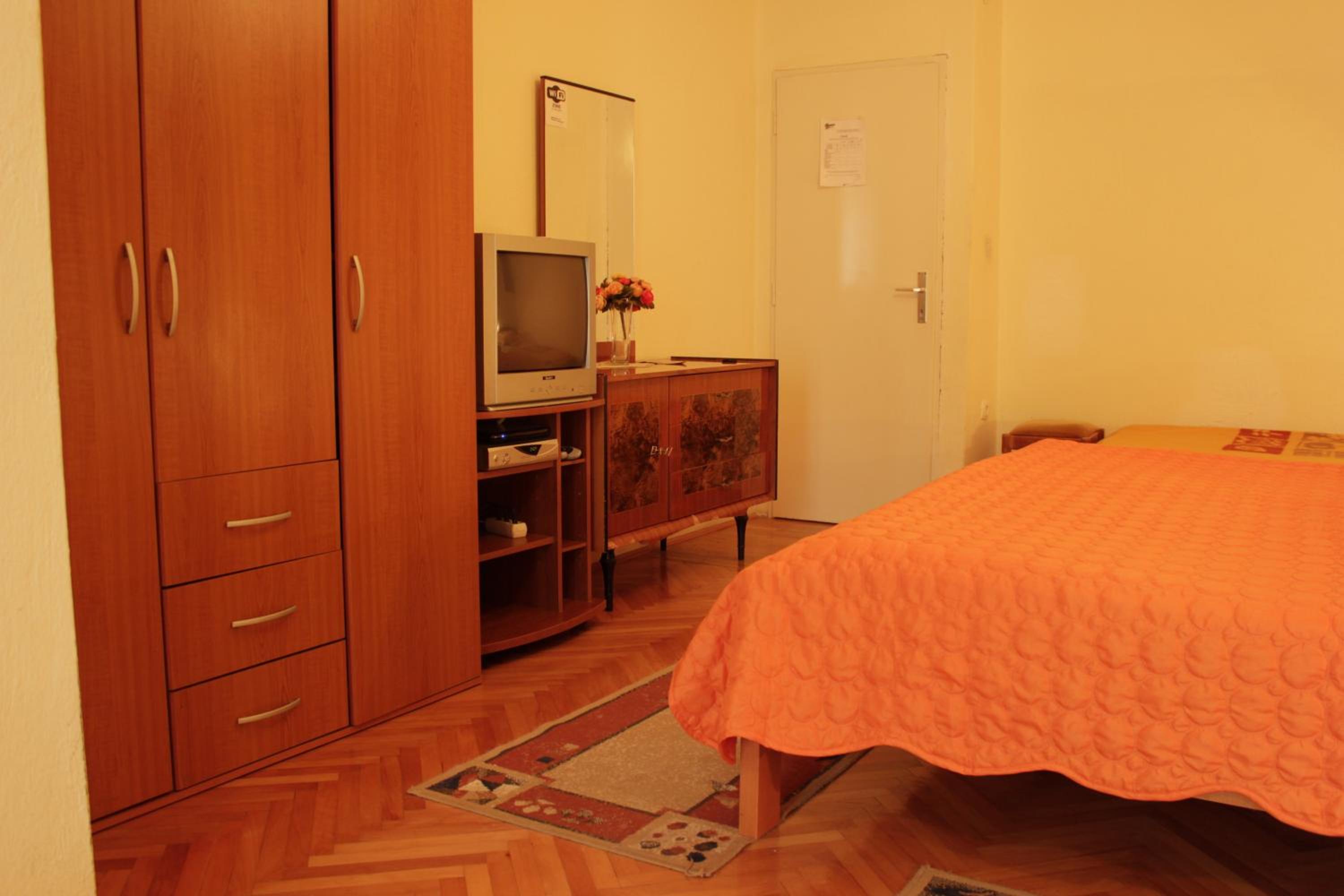 Apartments Ivo & Anka Cobrnic view 3