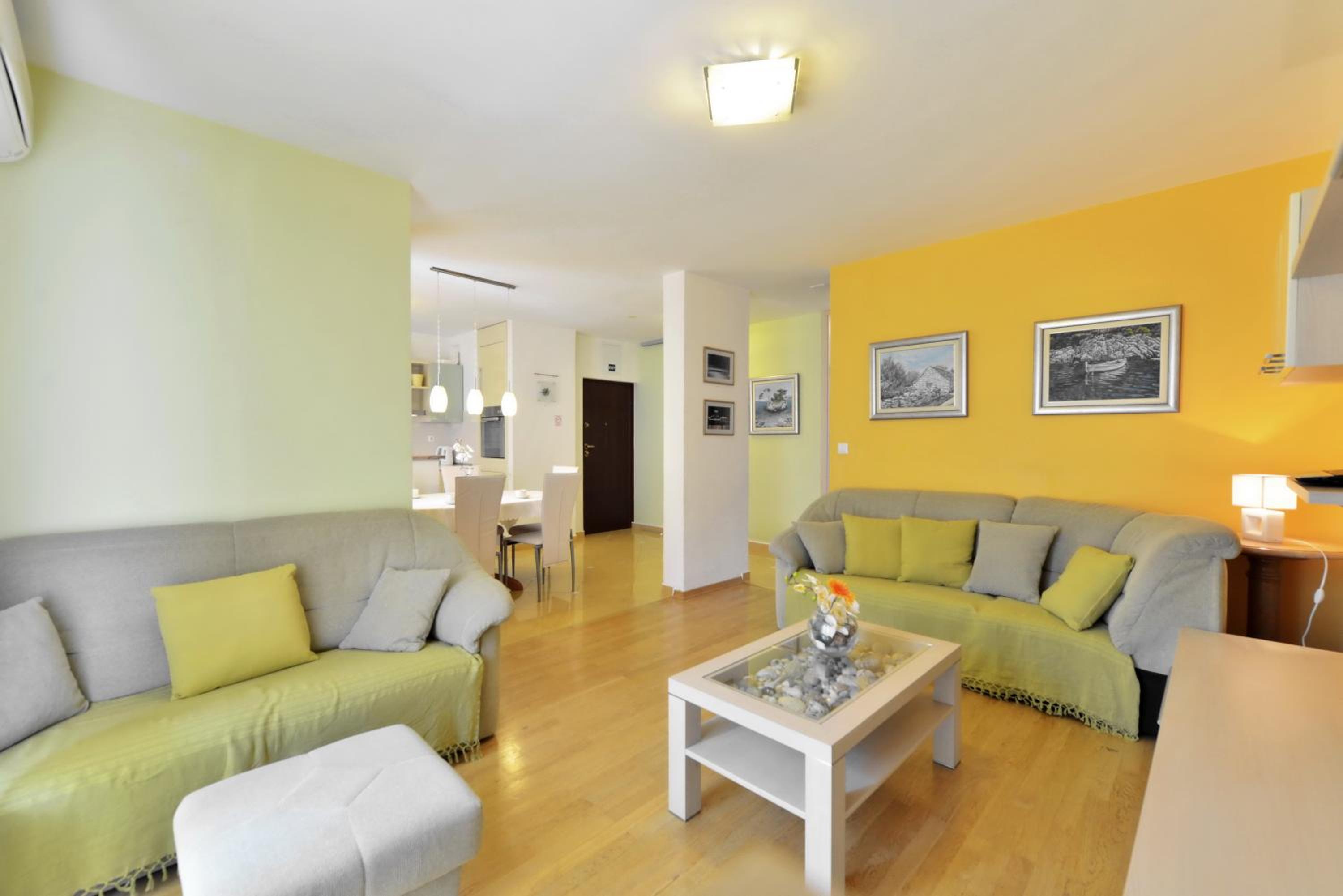 Cozy beach apartment Split