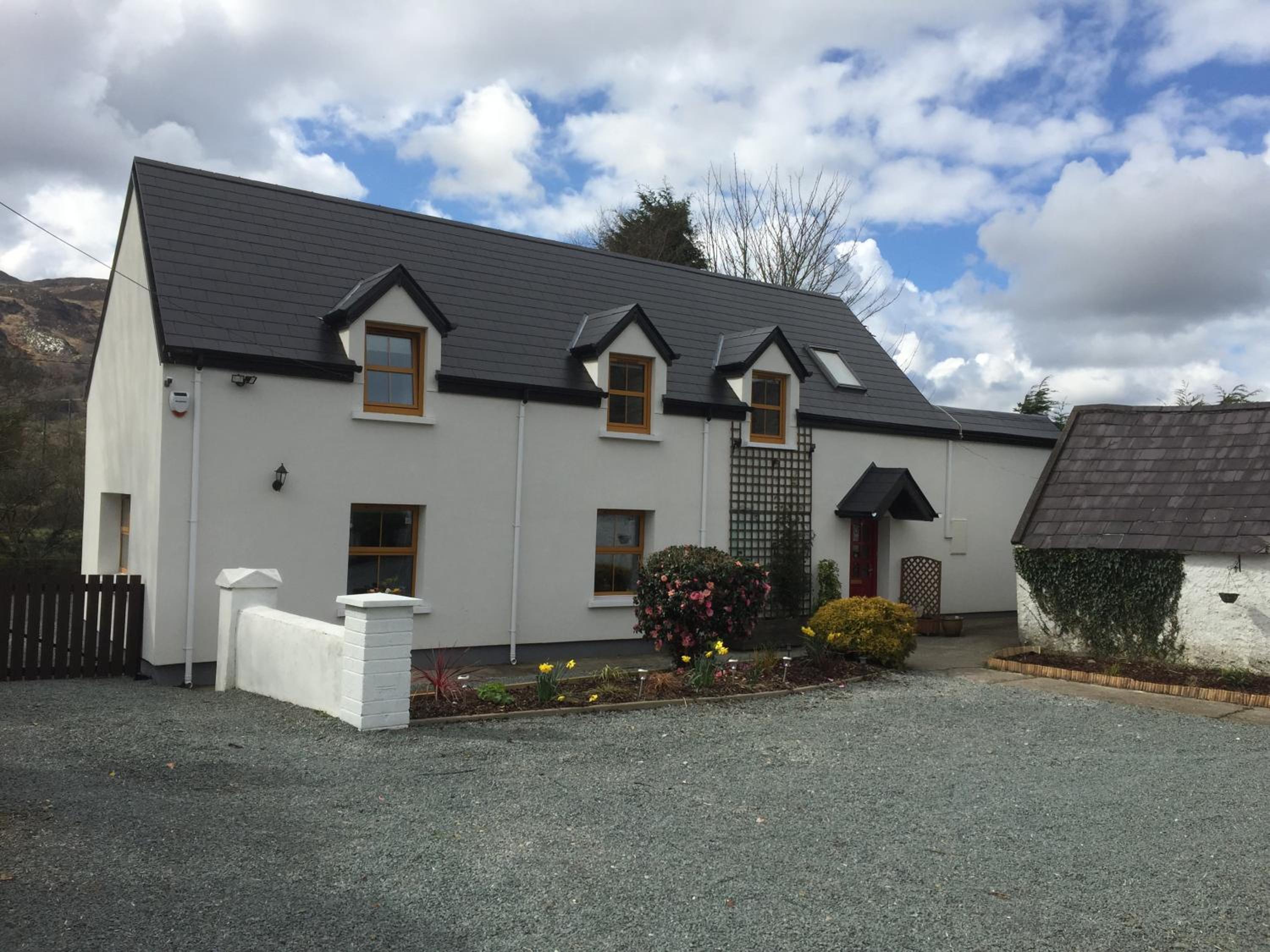 The Glen Farmhouse