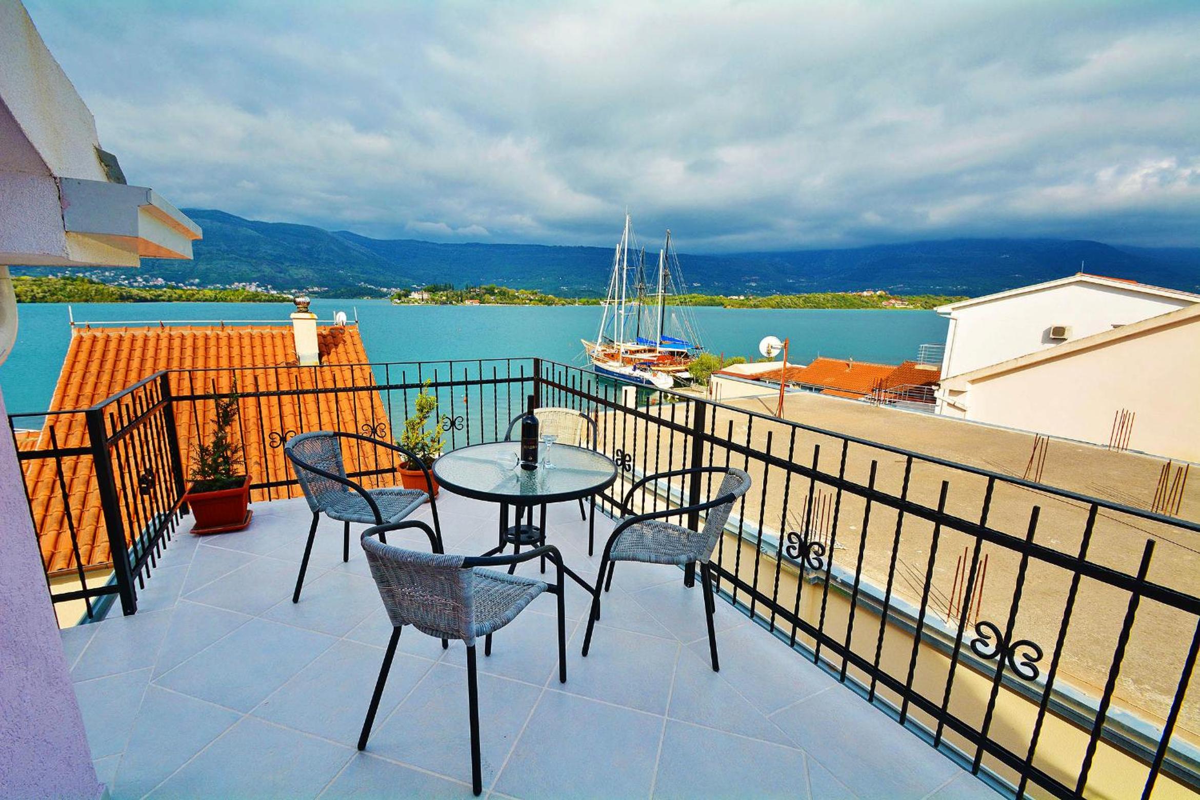 Apartments Bella di Boka view 3