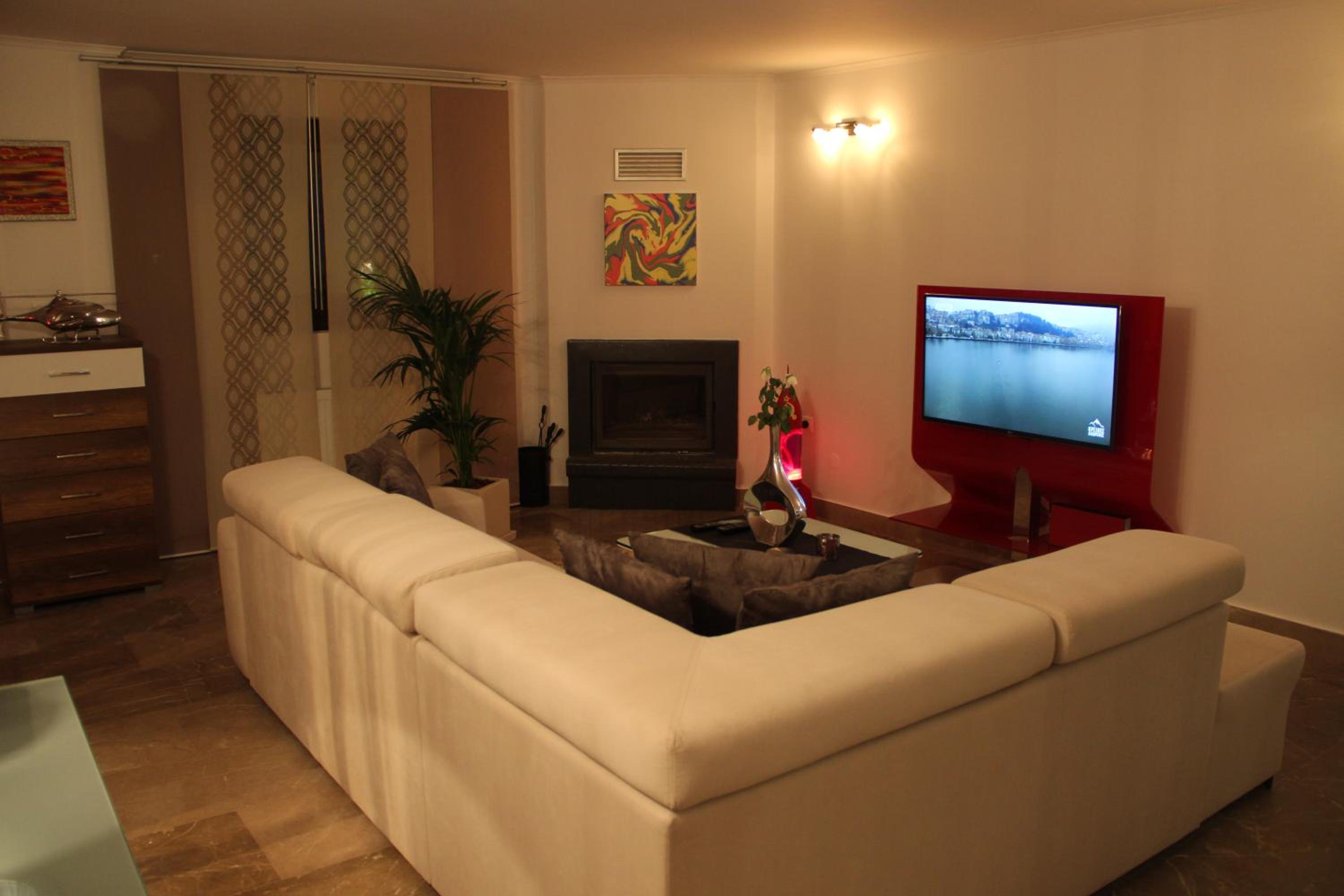 Studio 48