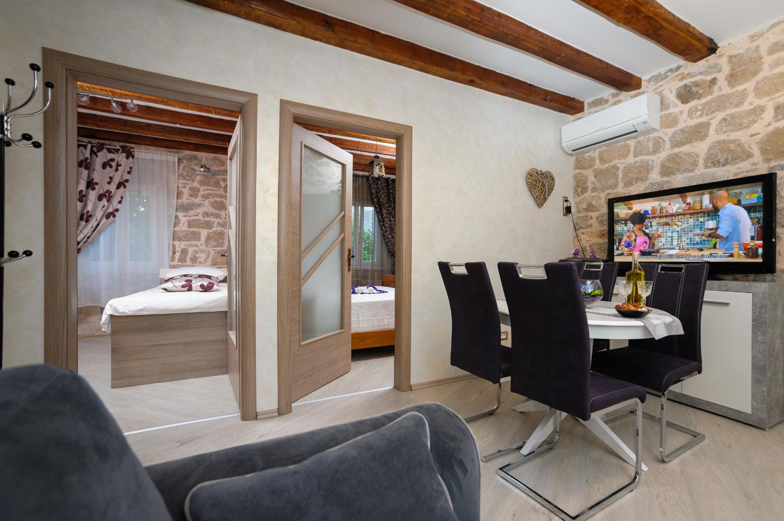 Apartment and Room Nona Stella view 3