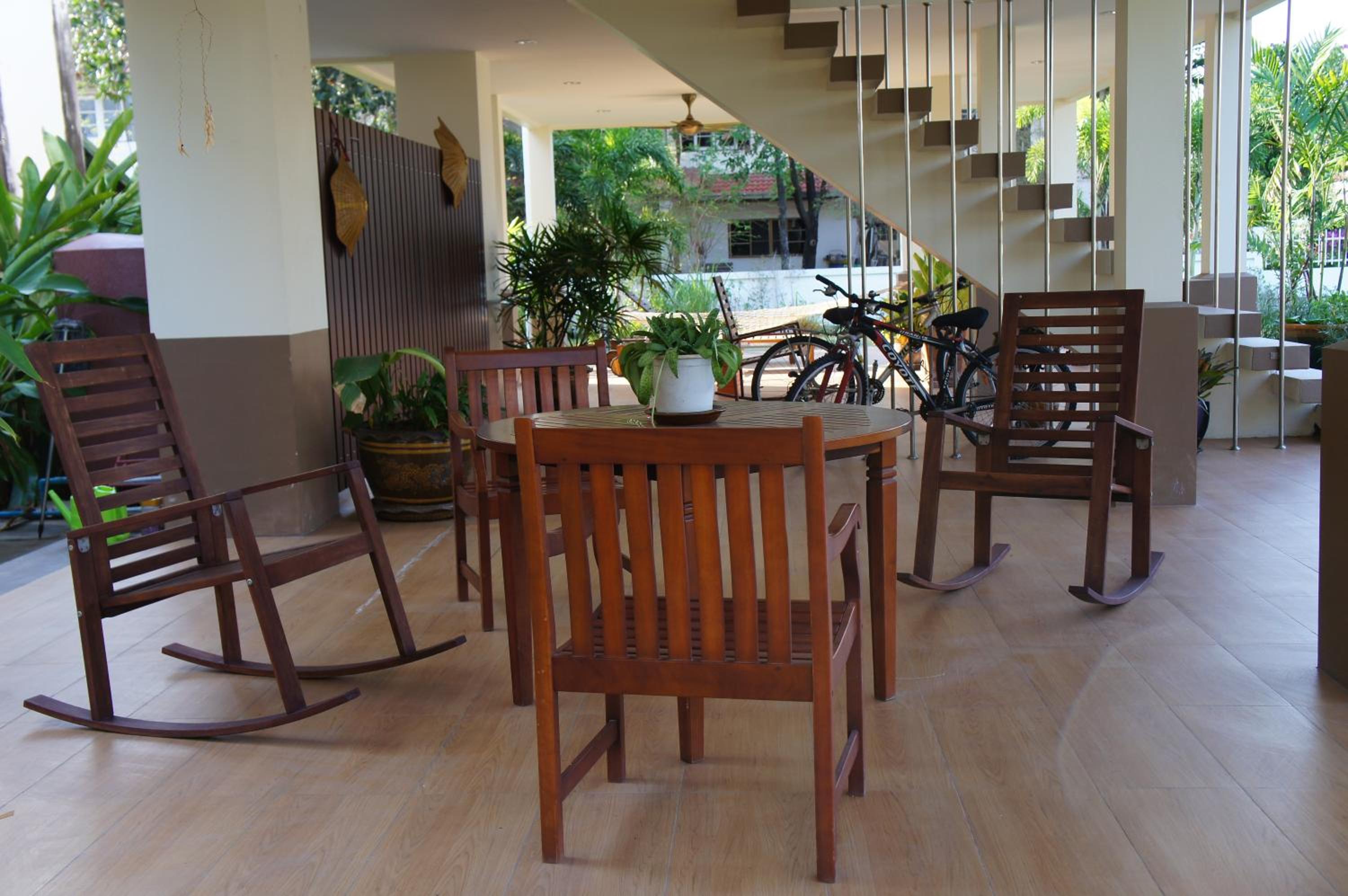 Rimtalay Angsila Guesthouse