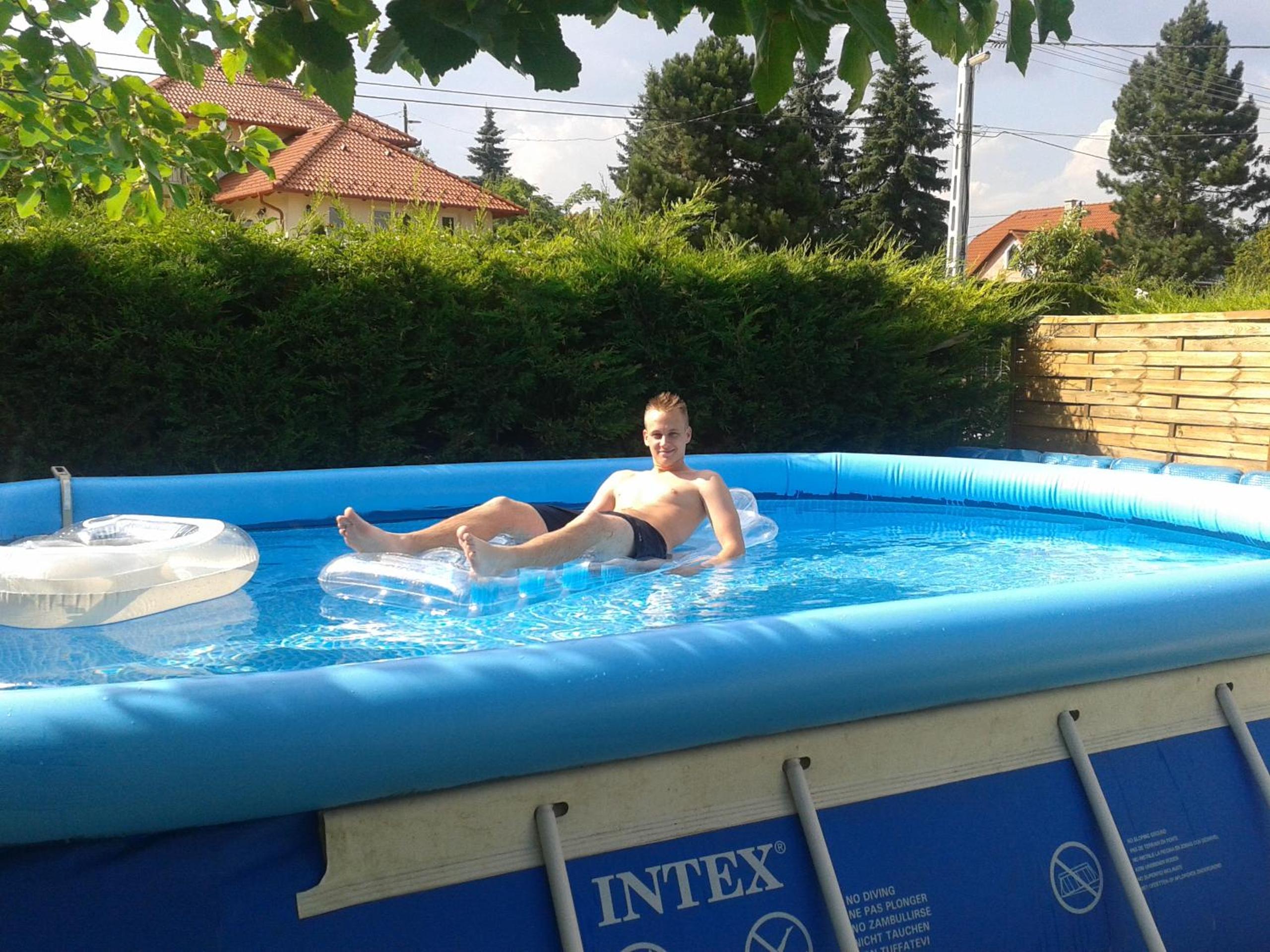 Photo 10