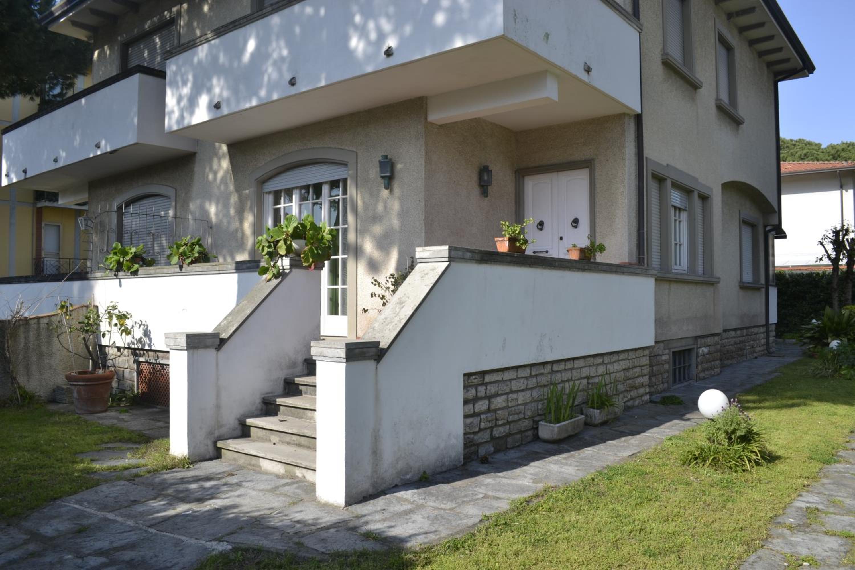 Photo 24