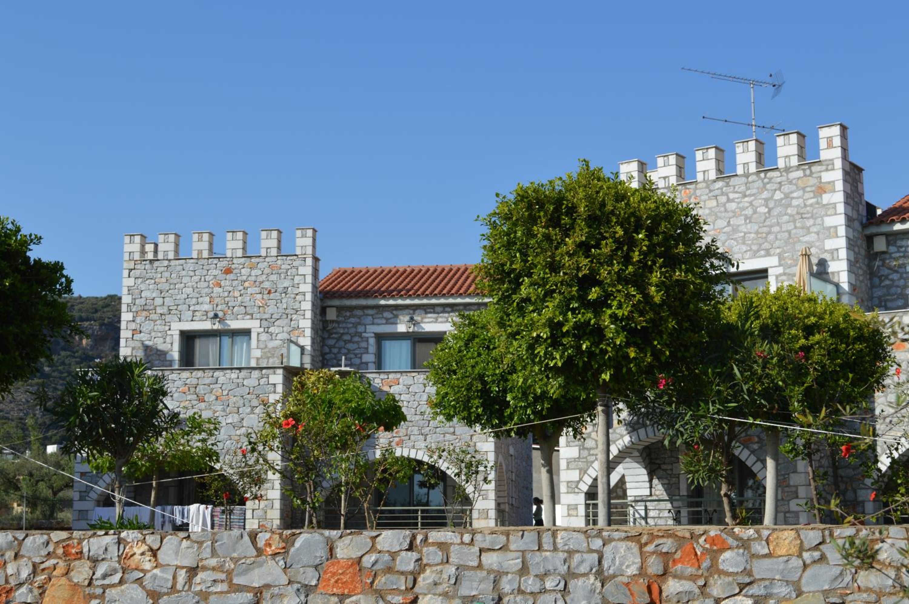 Nefeli Apartments