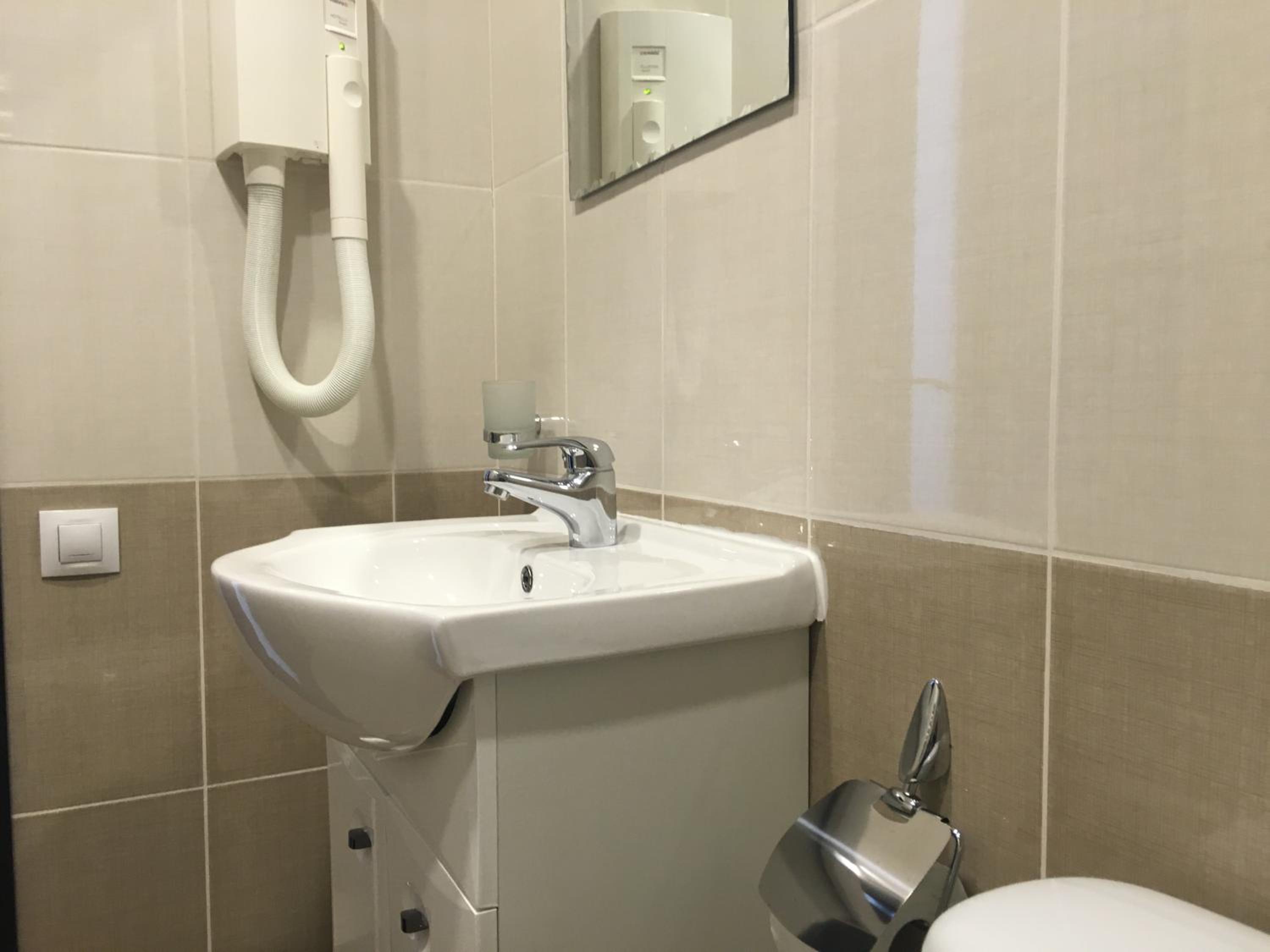 GIA Suites
