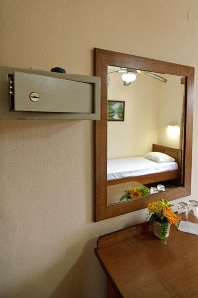 Mango Rooms