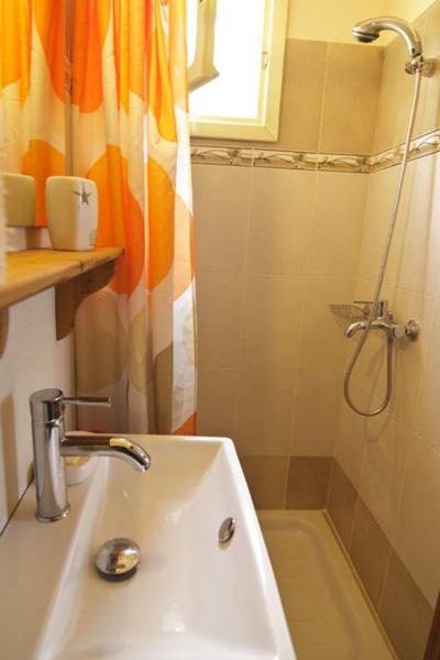 Mango Rooms