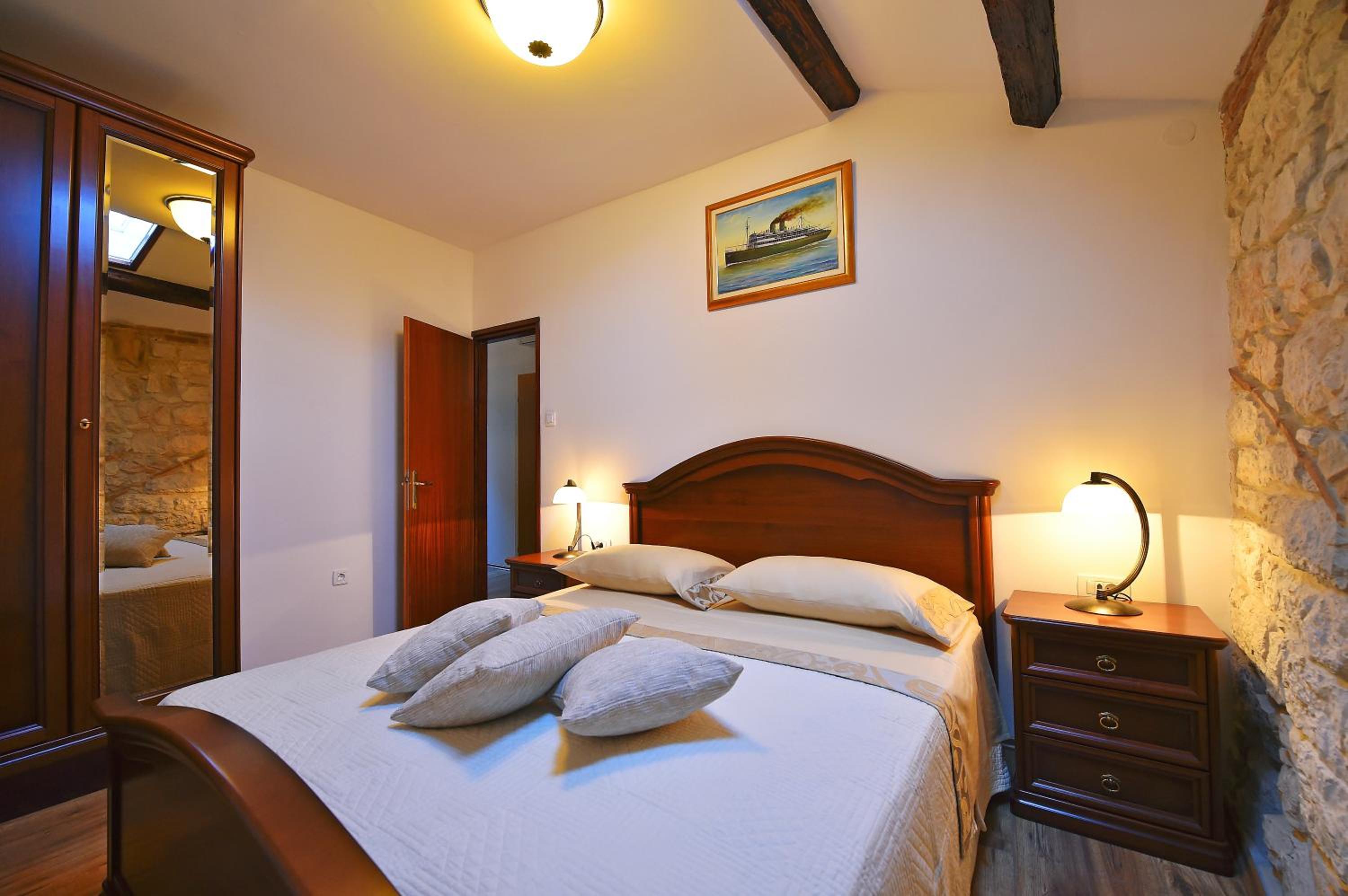 Antique apartment Arsenale view 3