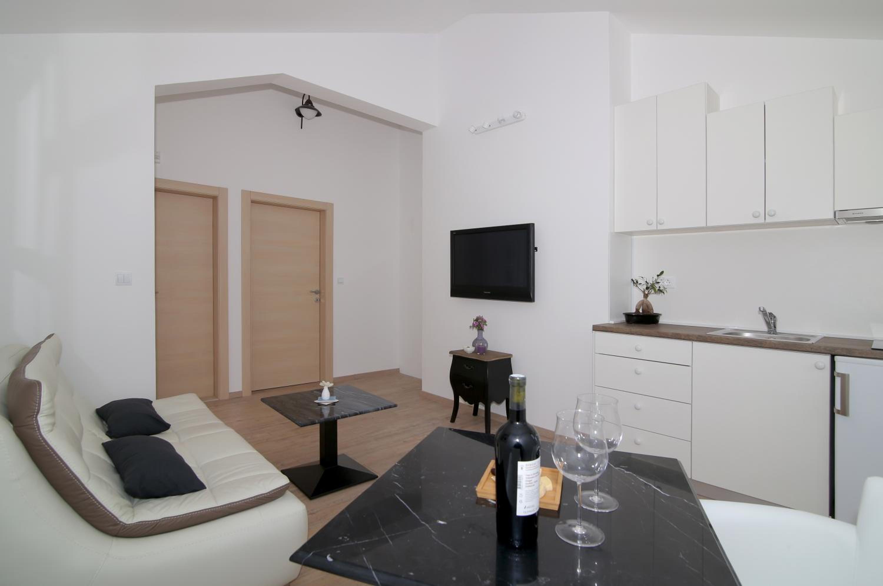 Apartments Corner