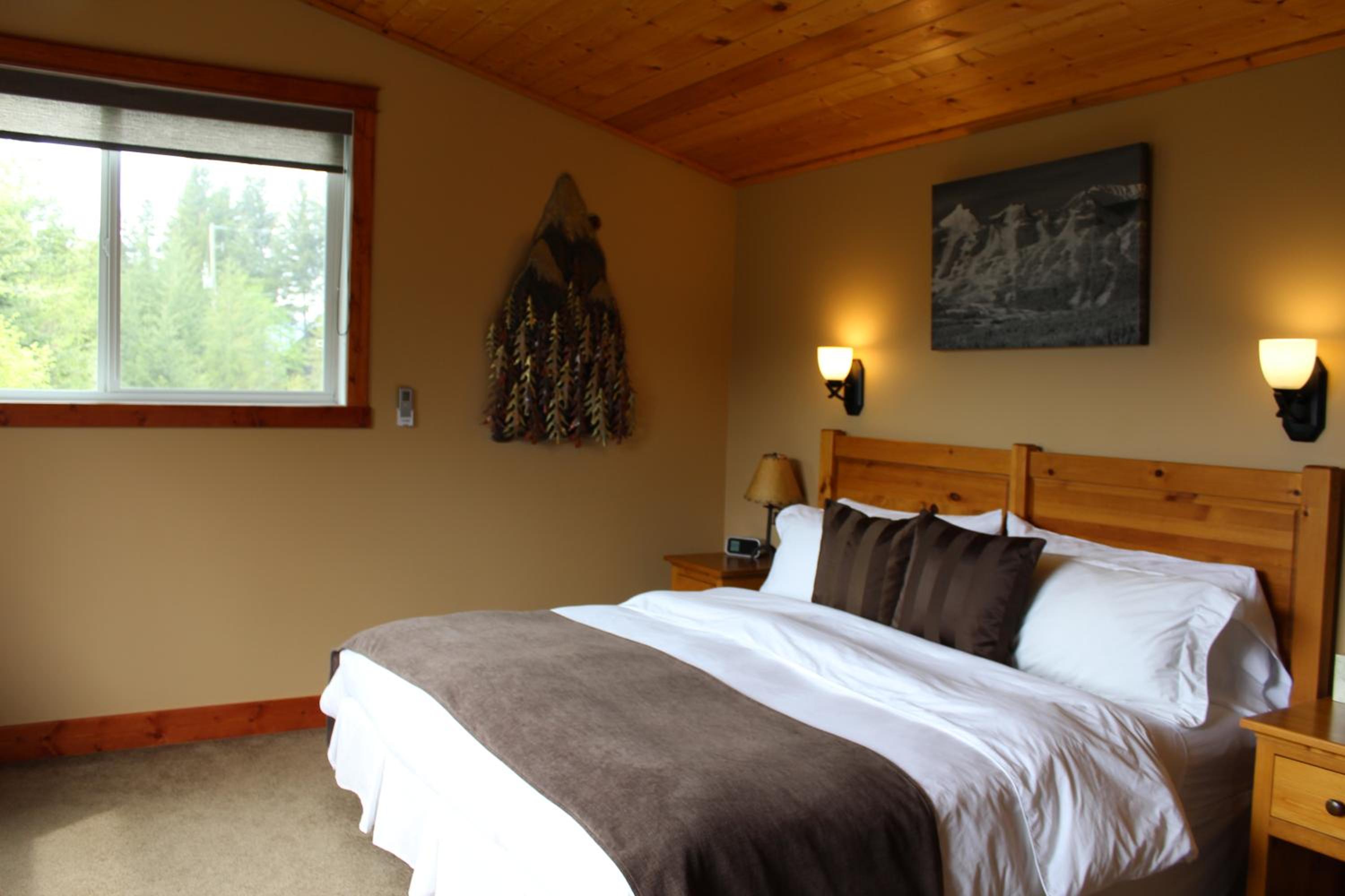 Golden Vacations - Cedar House Restaurant  Chalets - Property Image 27