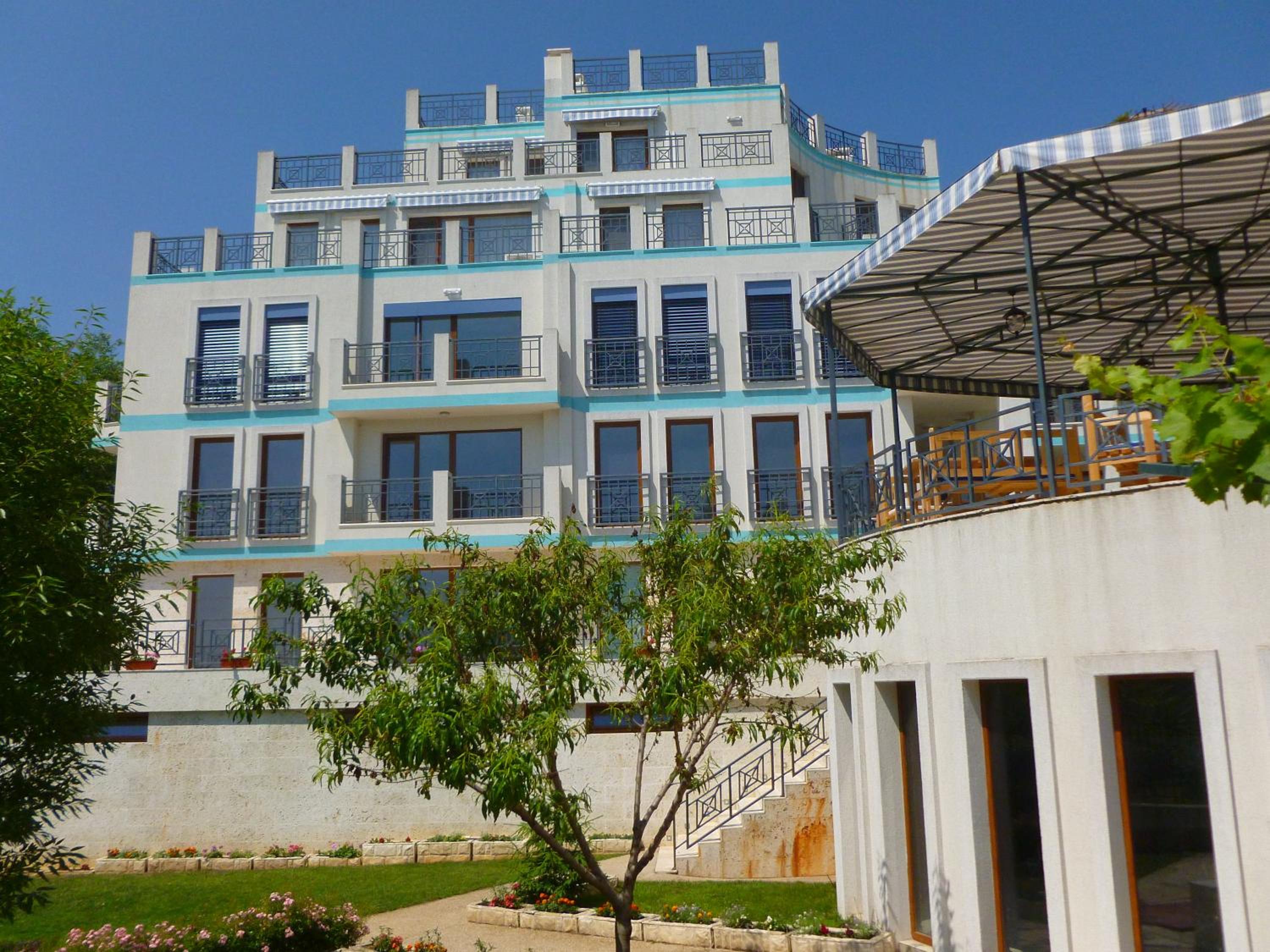 Hotel ApartHotel Prostor - Image 1