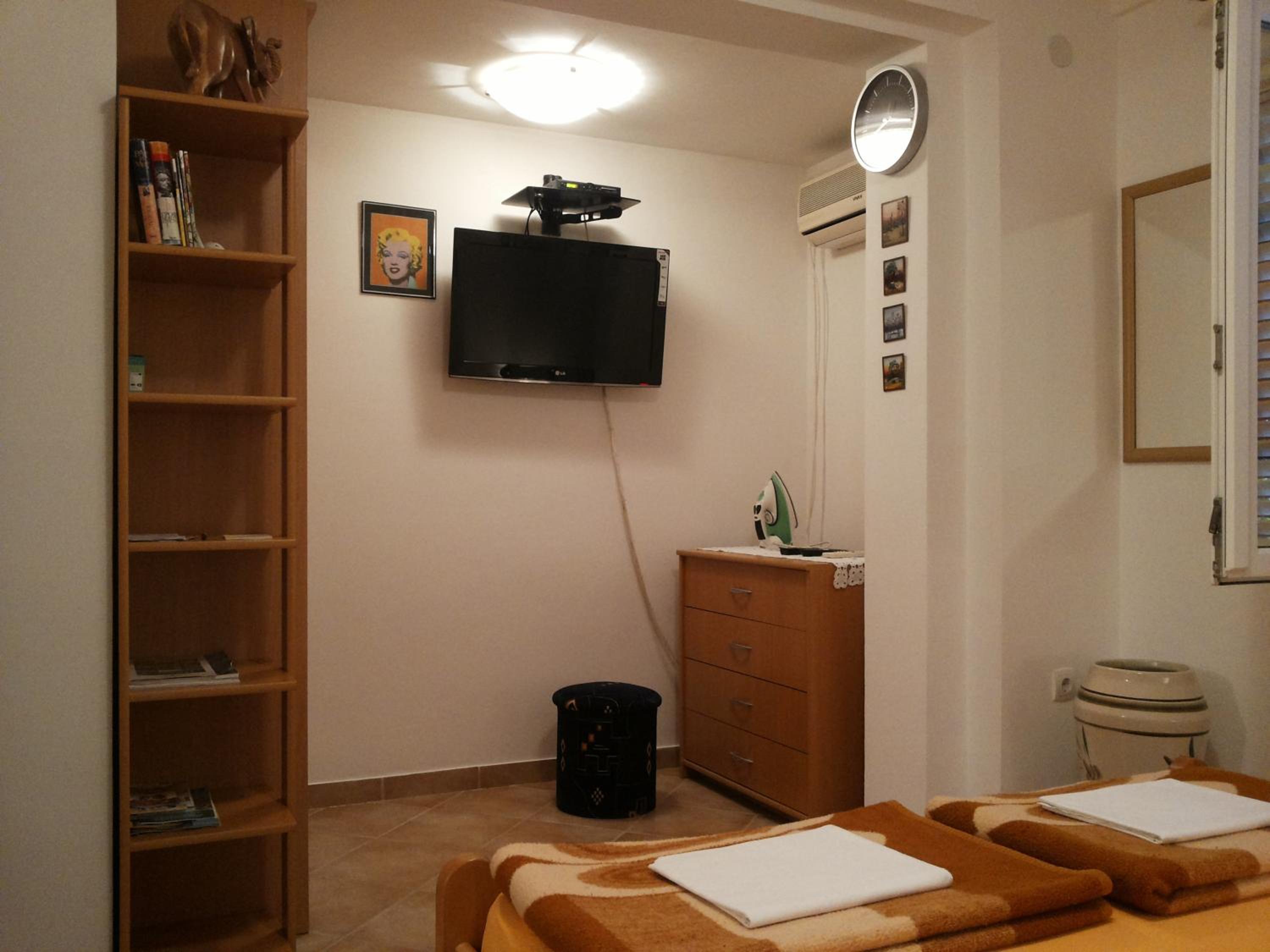 Photo 16