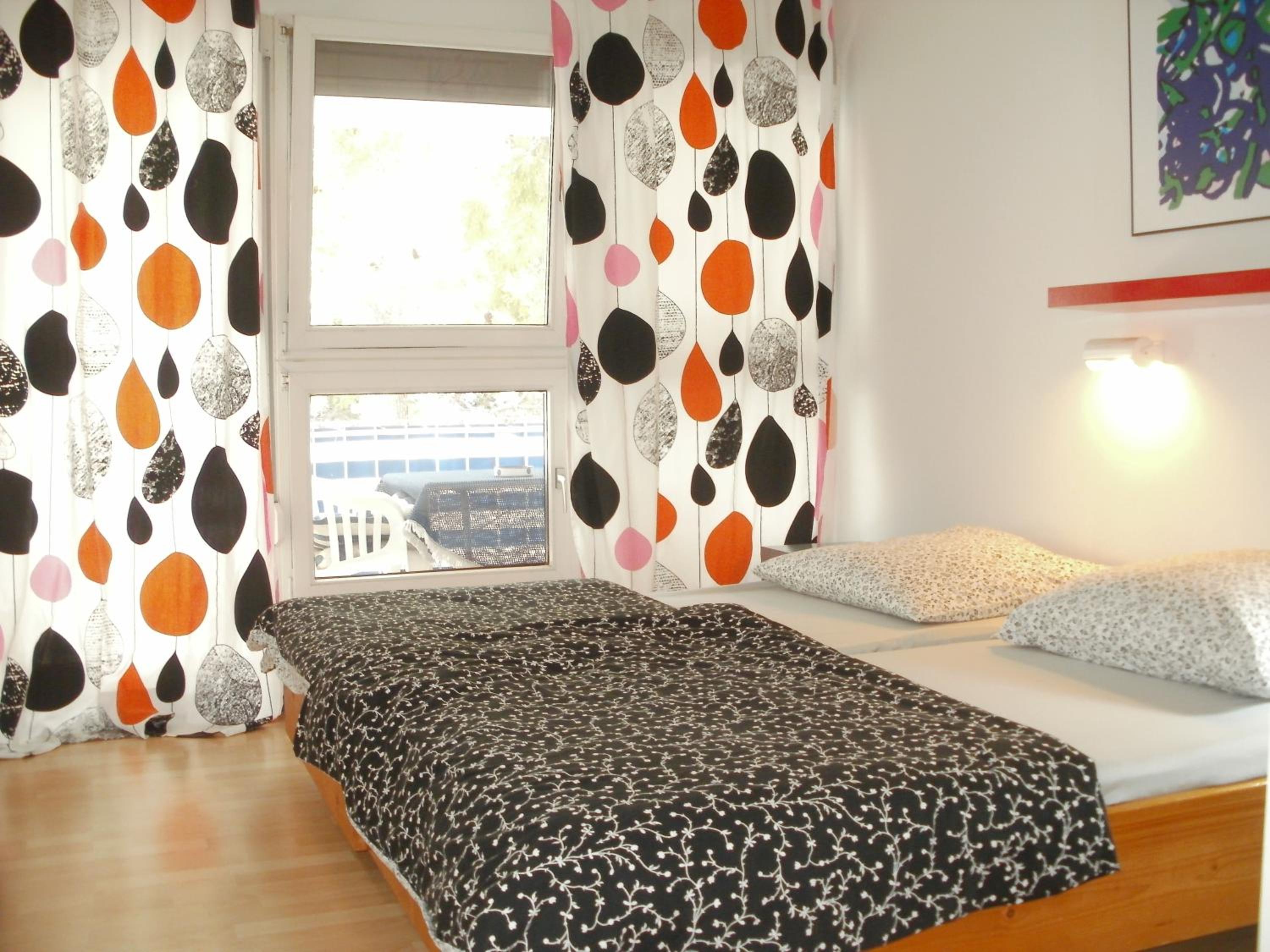 Photo 33