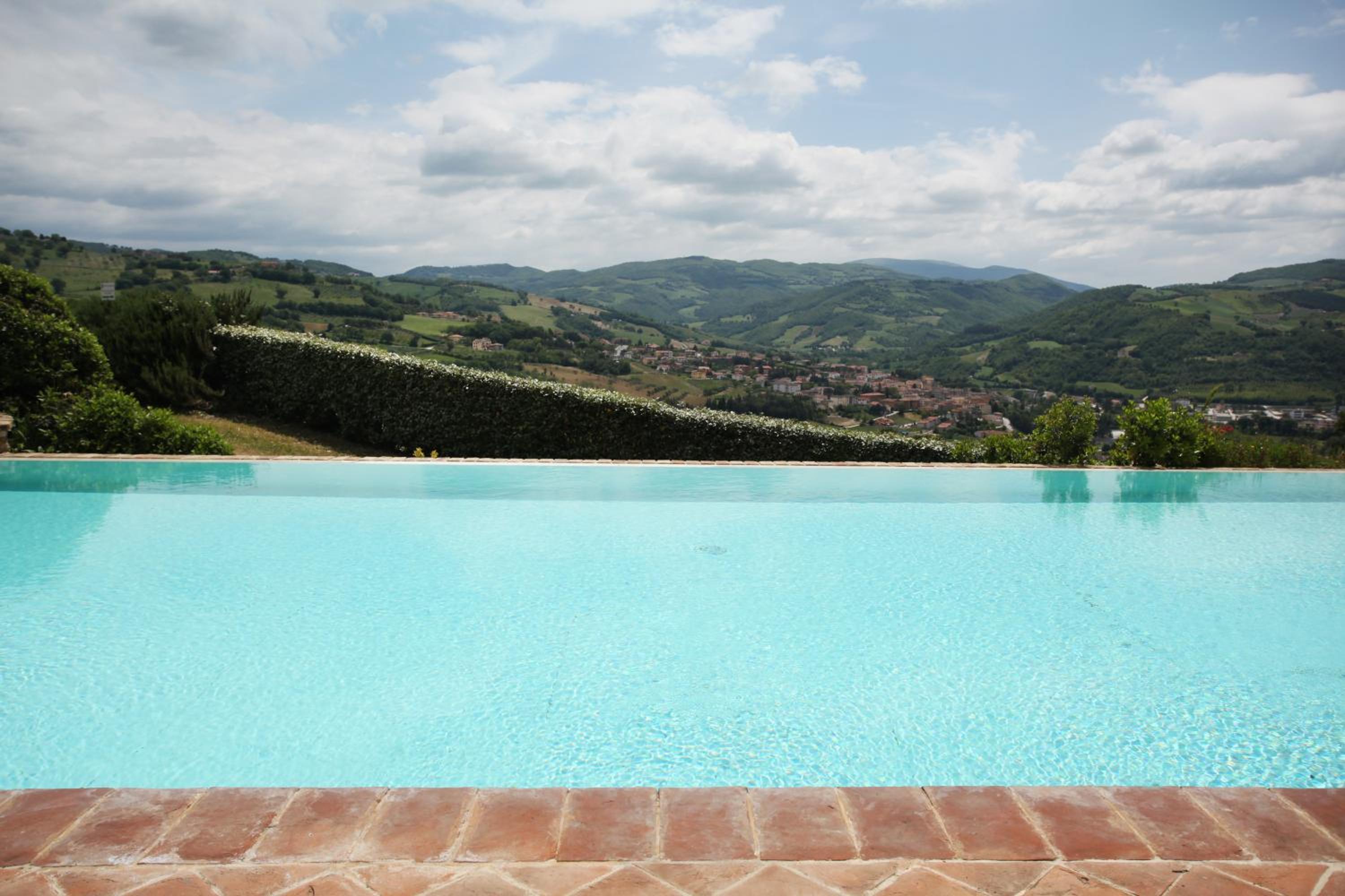 Agriturismo Castagna Alta