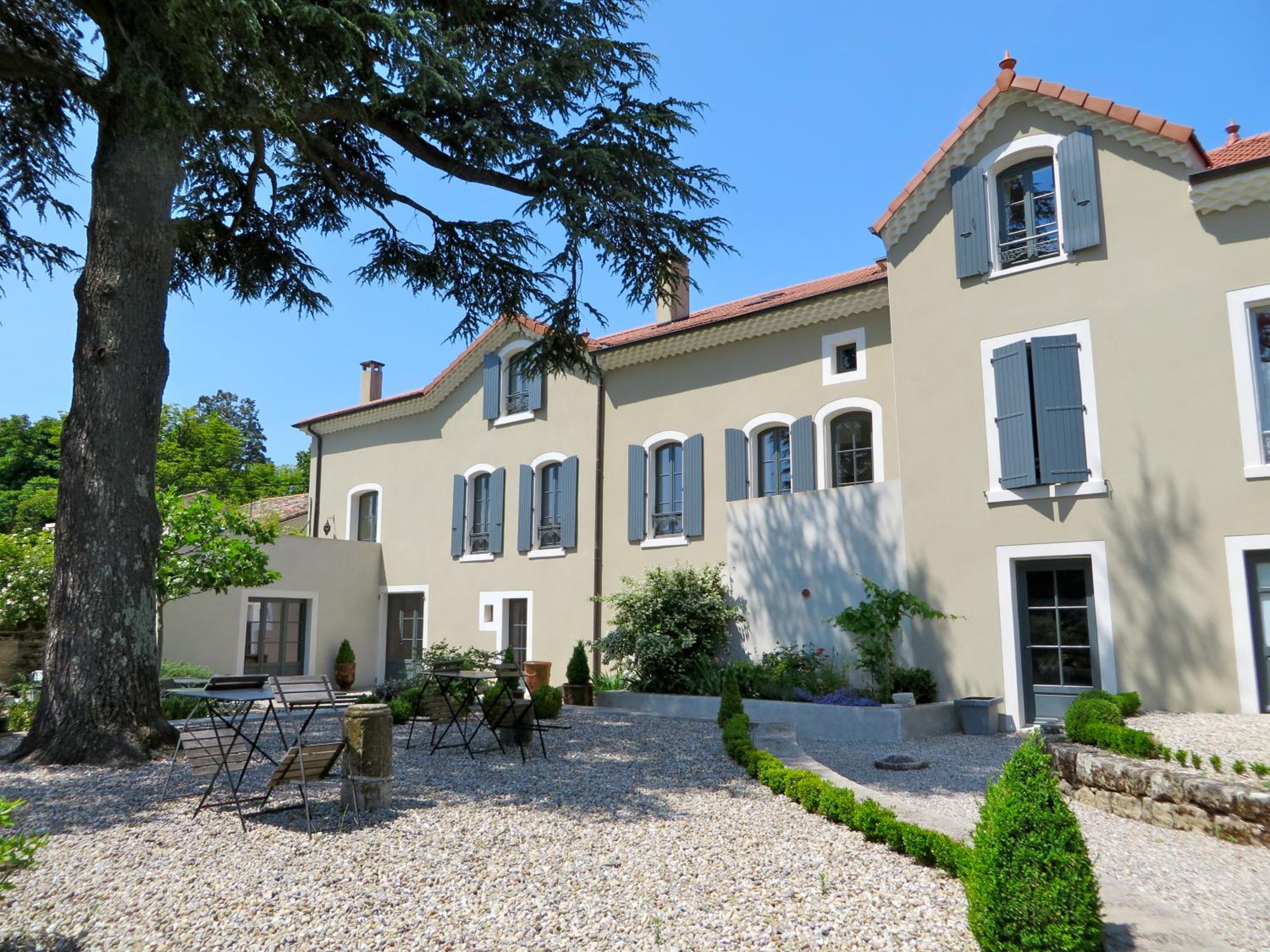La Villa des Charmilles view 2