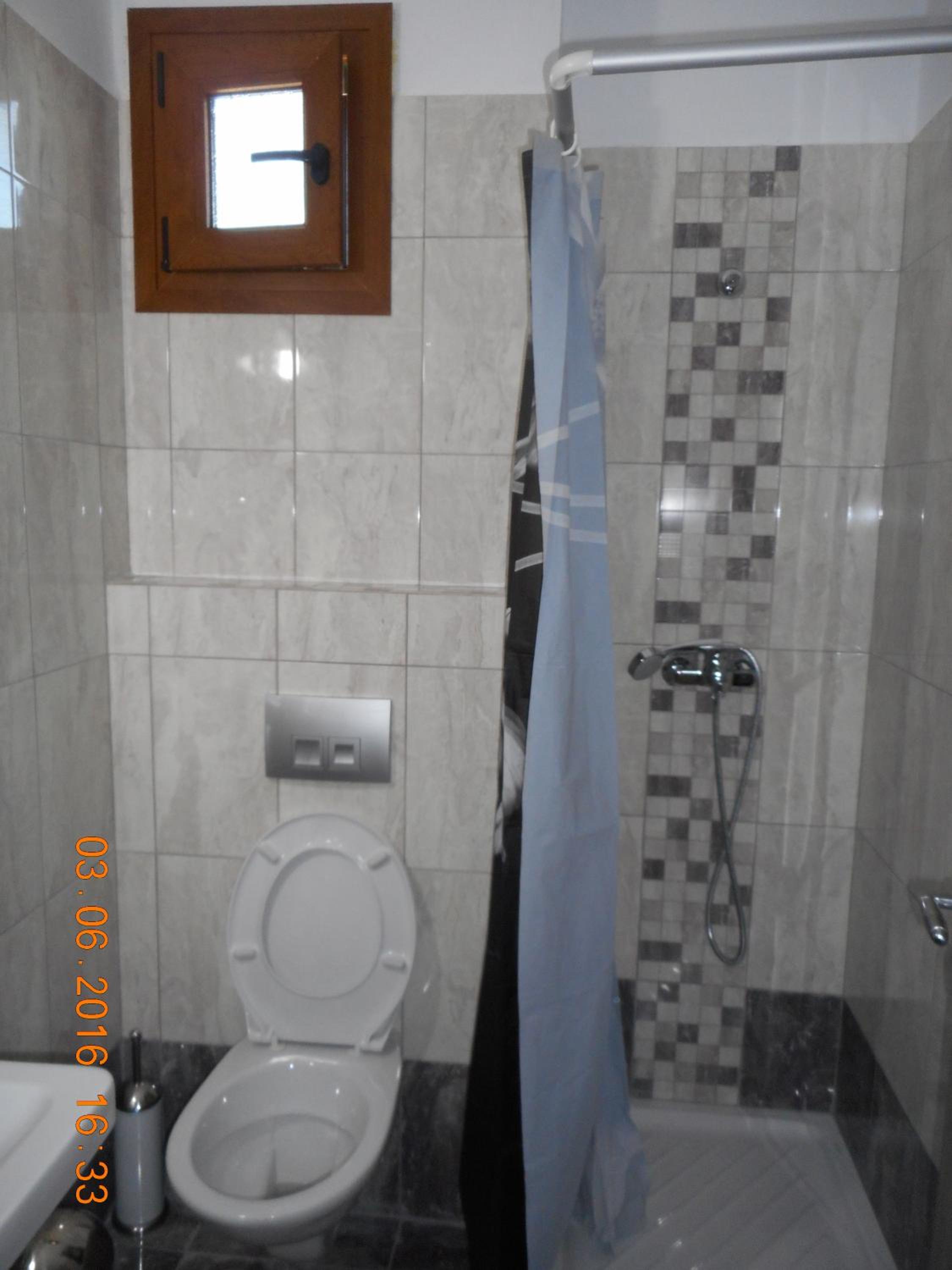 Photo 52