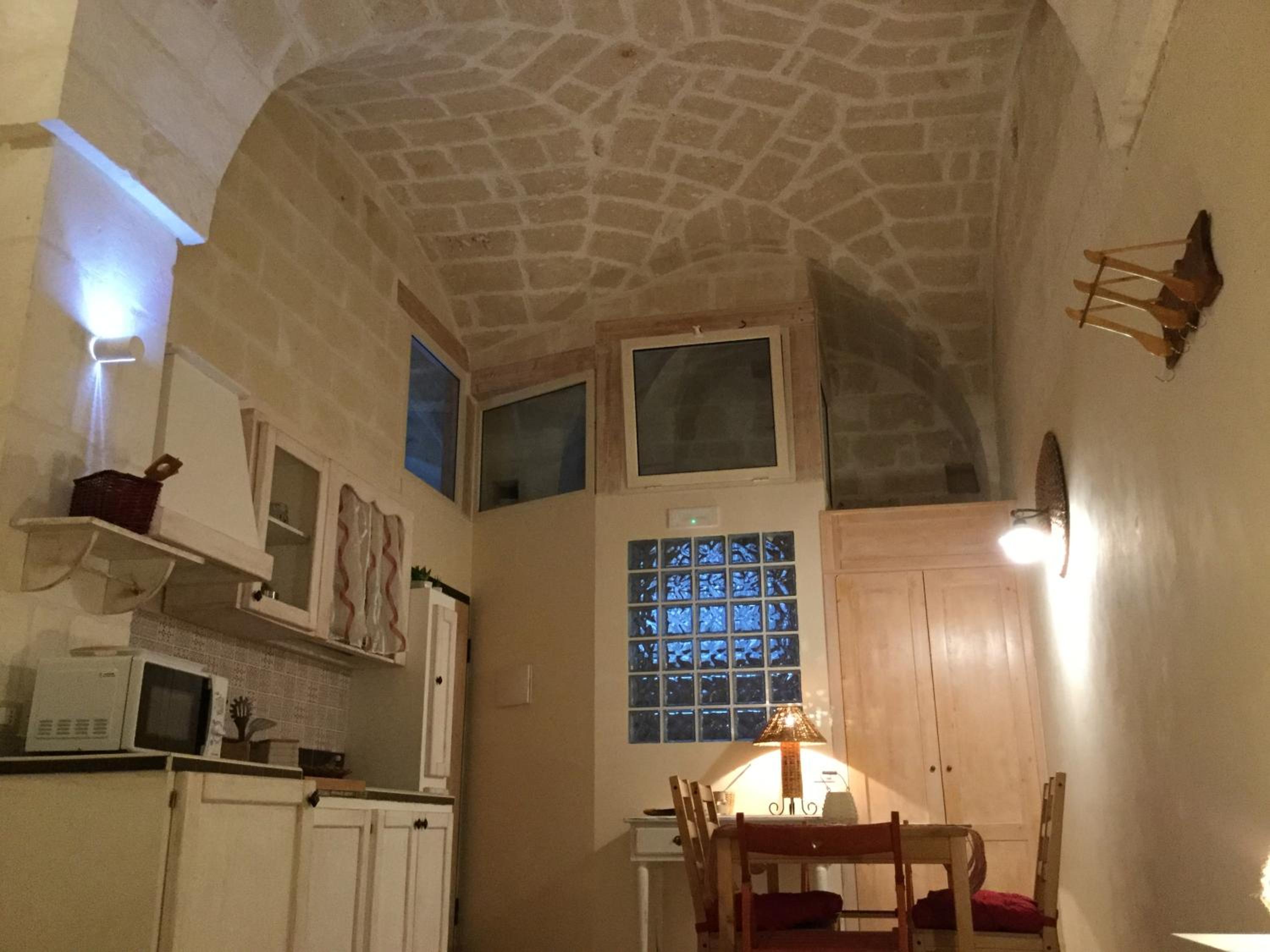 Photo 33