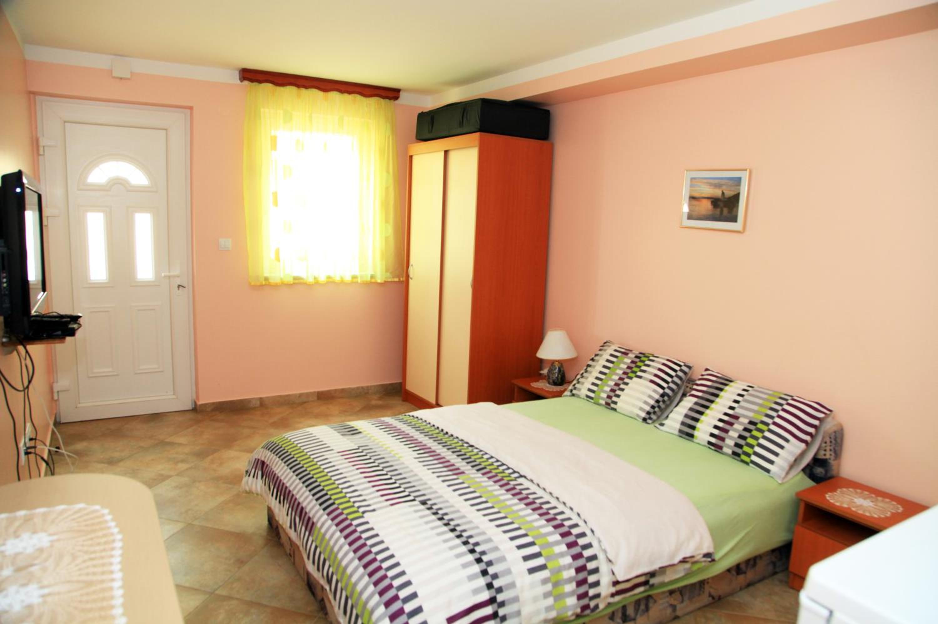 Photo 102