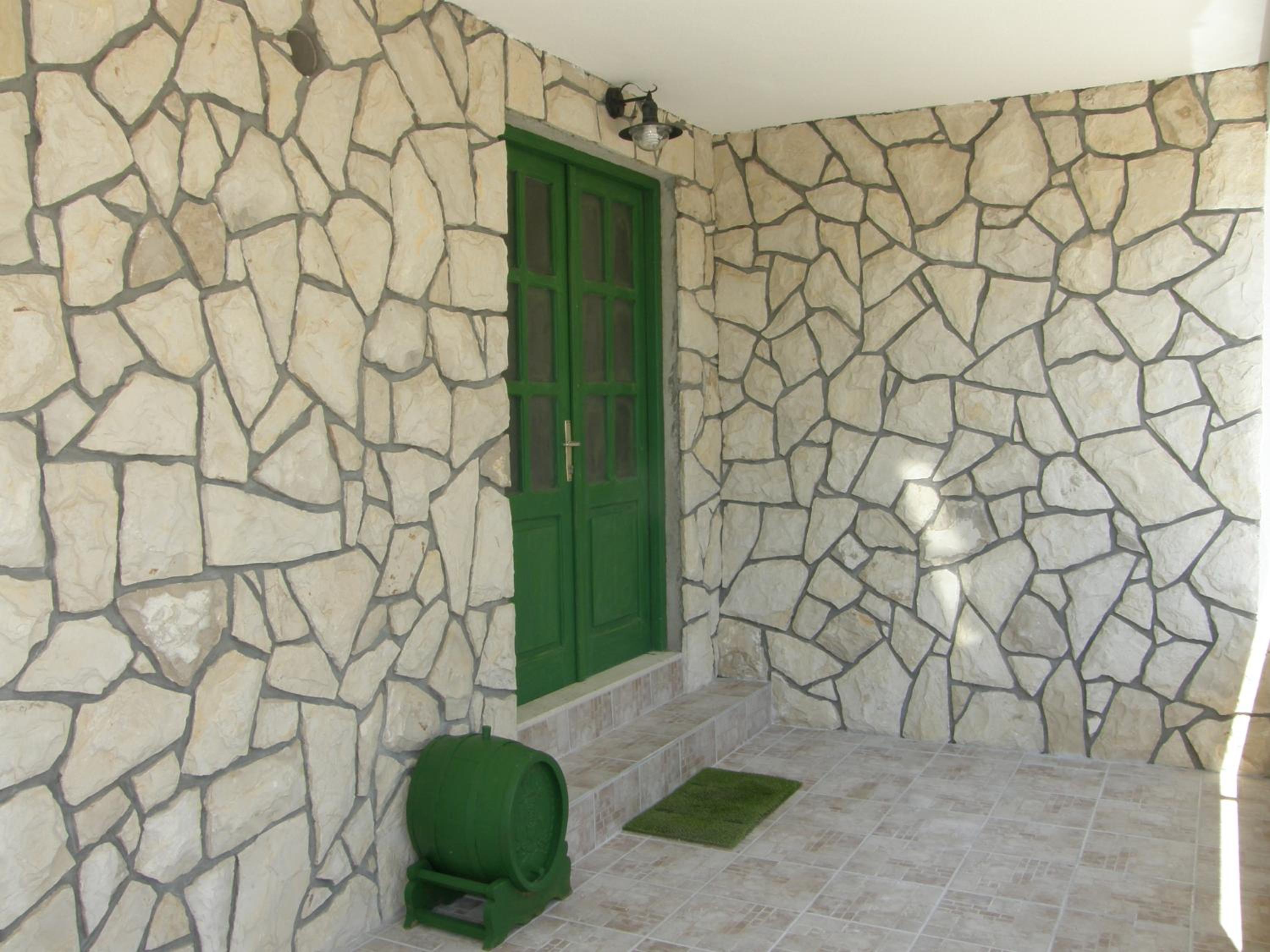 Photo 32