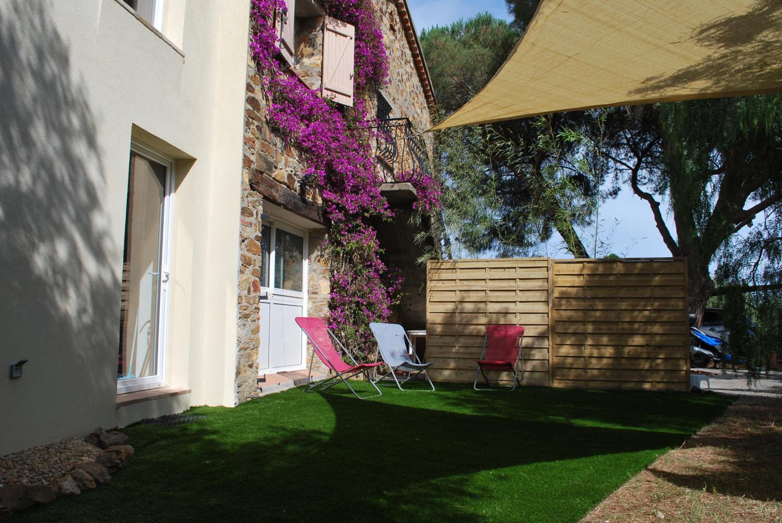 Domaine du Mas de Peyres view 5