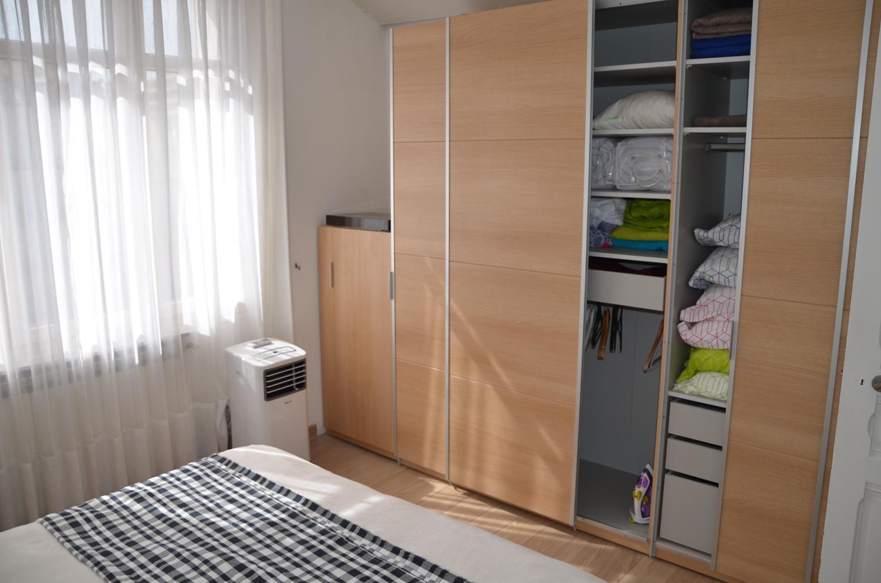 Spacious & Bright Apartment - Center of Cannes view 2
